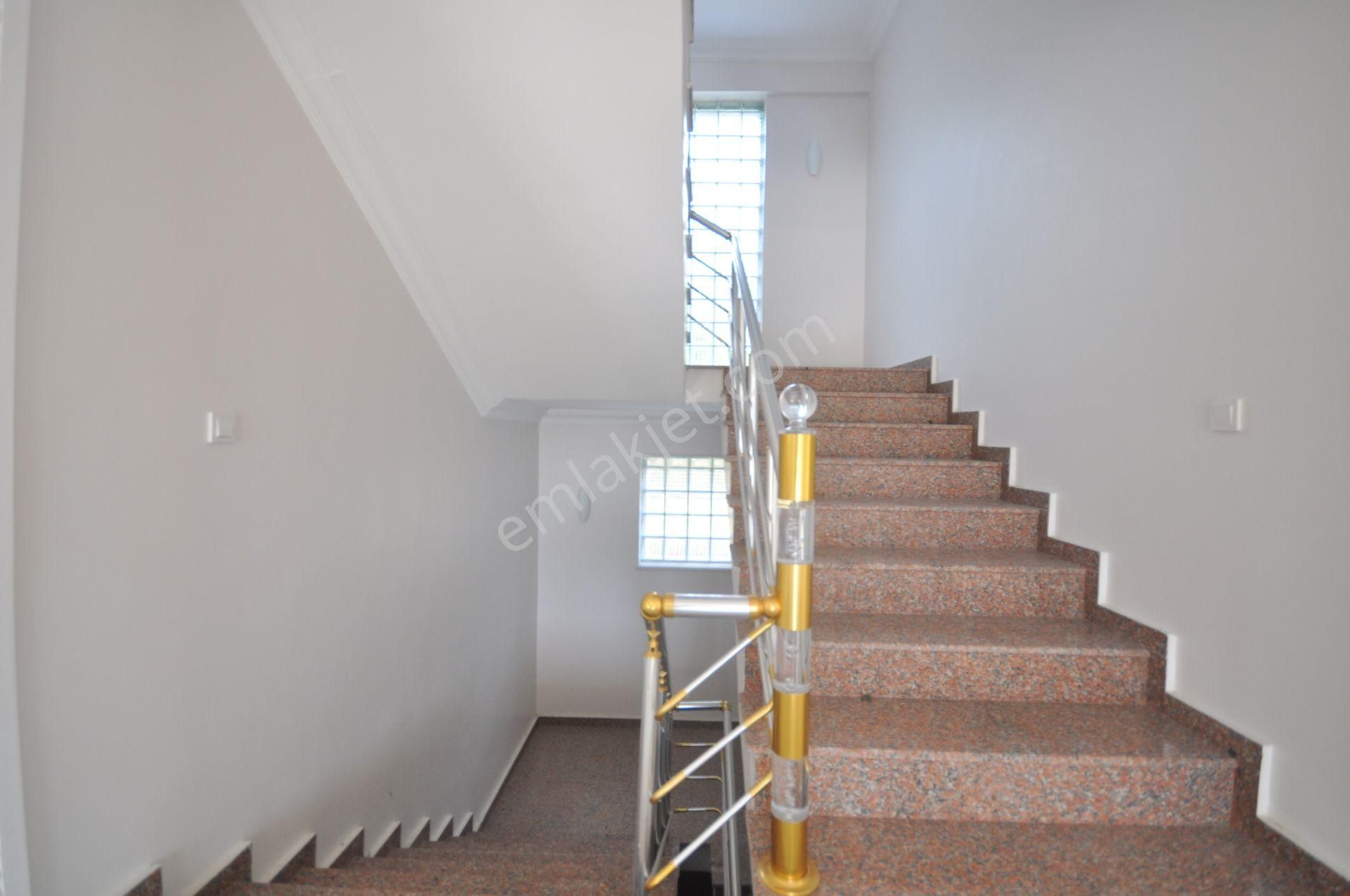 Silivri Selimpaşa'da 12.000m2 Arazi Üzerinde Satılık Lüks Villa - Görsel 23