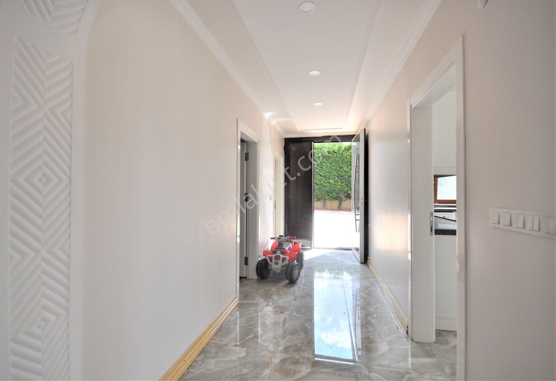 Silivri Selimpaşa'da 12.000m2 Arazi Üzerinde Satılık Lüks Villa - Görsel 17