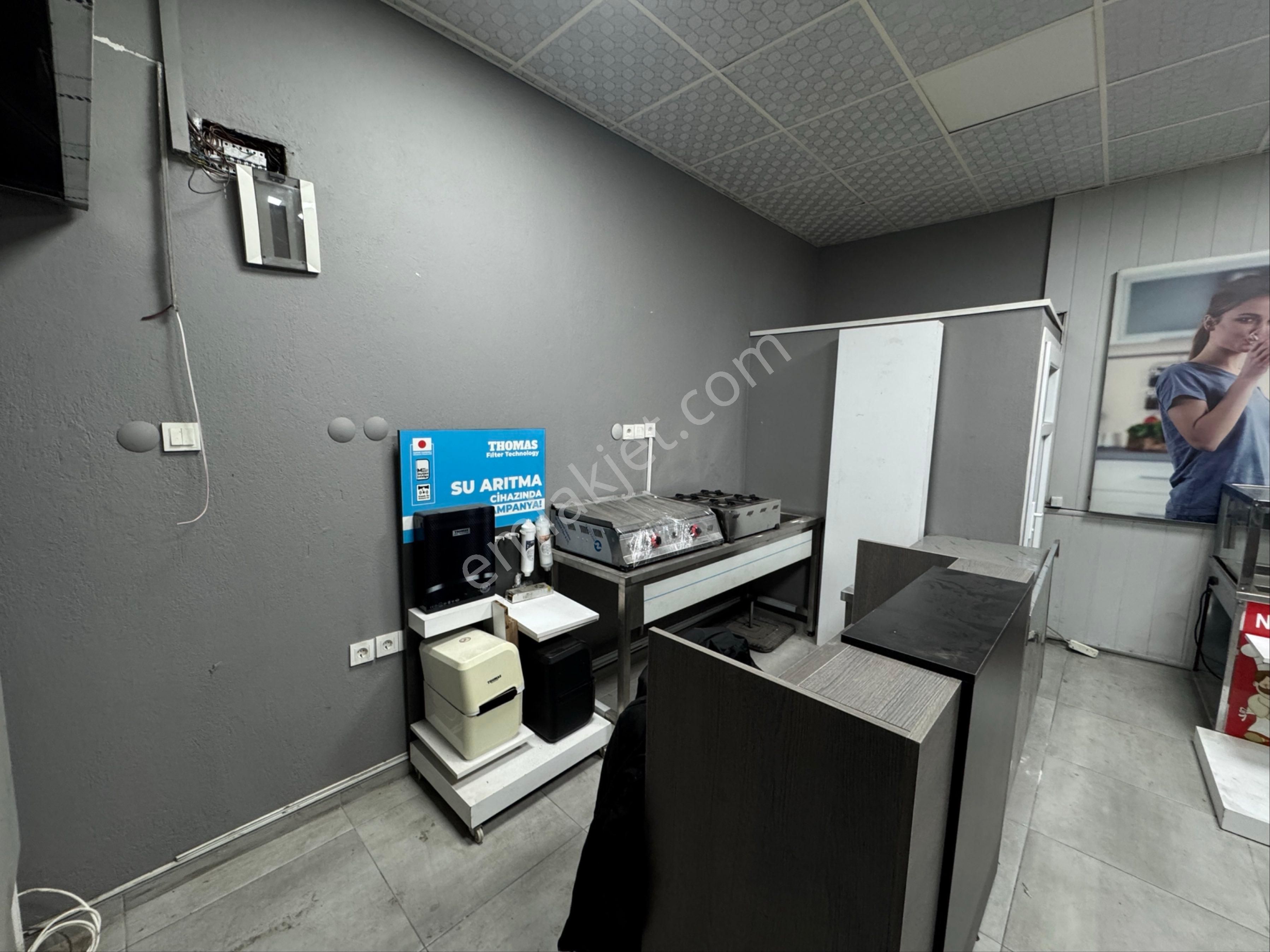 Maltepe'de Anadolu Cad.yakını Bacalı/wc Kiralık Dükkan - Görsel 13