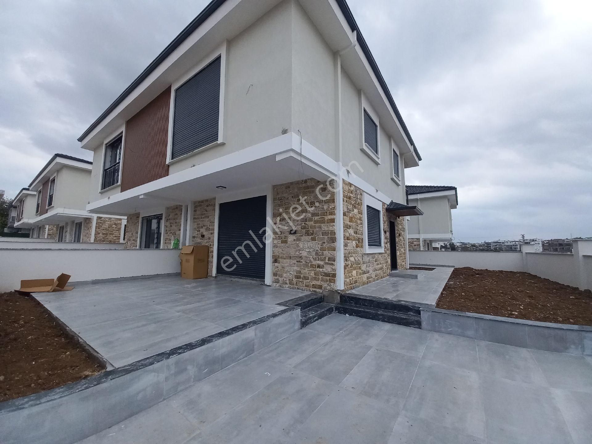 Didim'de Havuzlu Sitede Satılık 3+1 Müstakil Girişli, Bahçeli - Görsel 5