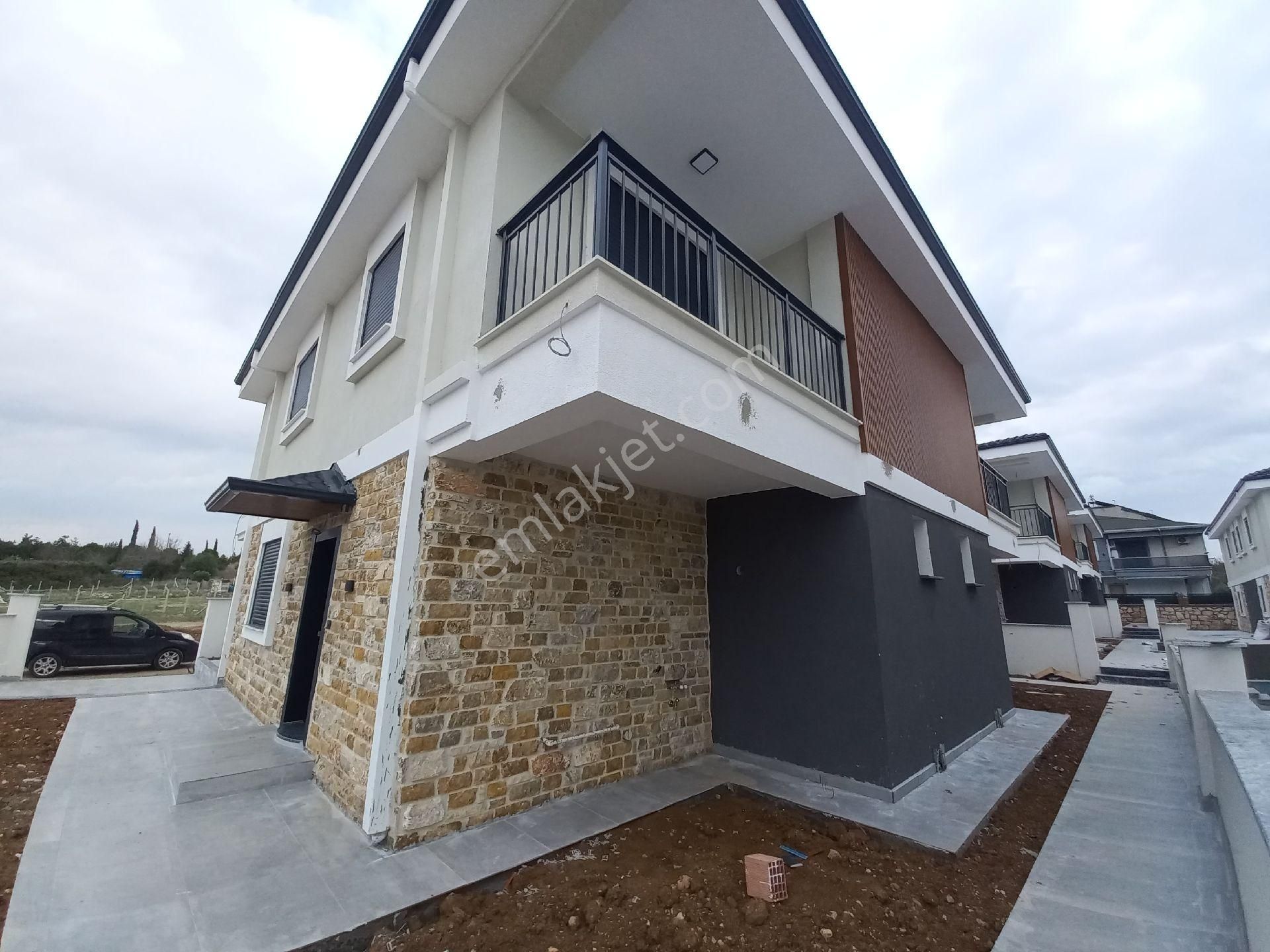 Didim'de Havuzlu Sitede Satılık 3+1 Müstakil Girişli, Bahçeli - Görsel 6