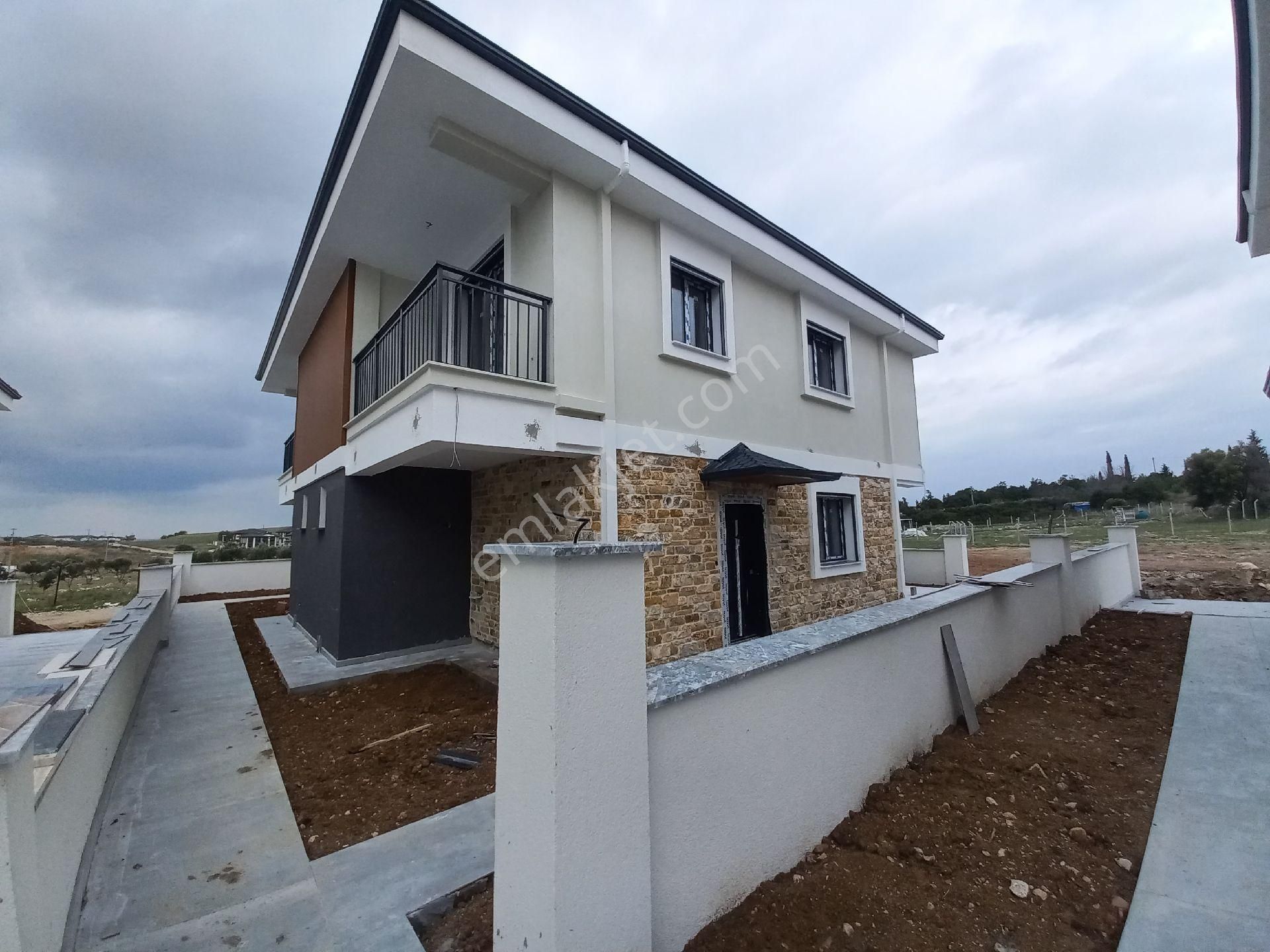 Didim'de Havuzlu Sitede Satılık 3+1 Müstakil Girişli, Bahçeli - Görsel 4