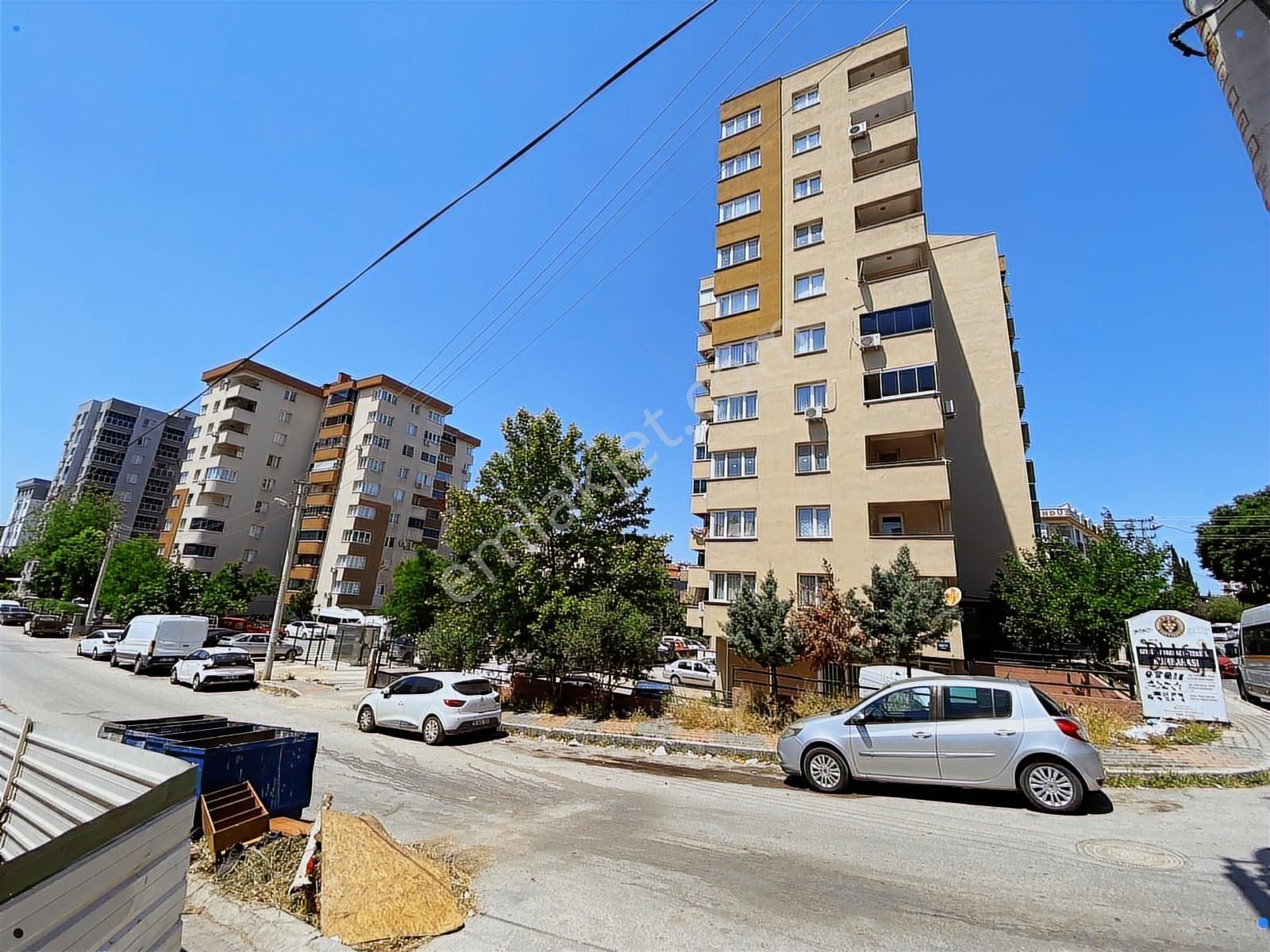 İzmir Buca Yenigün Mahallesinde Satılık Full Tadilatlı 3+1 Daire - Görsel 8
