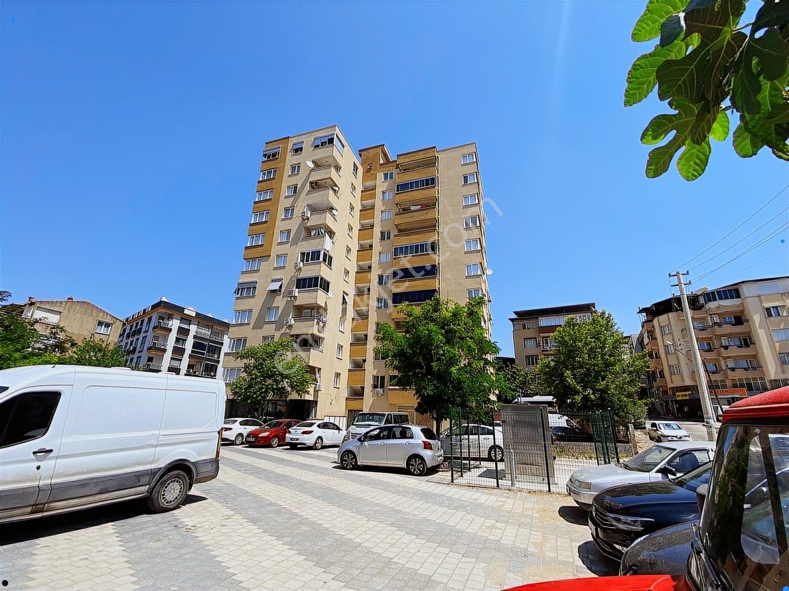 İzmir Buca Yenigün Mahallesinde Satılık Full Tadilatlı 3+1 Daire - Görsel 32