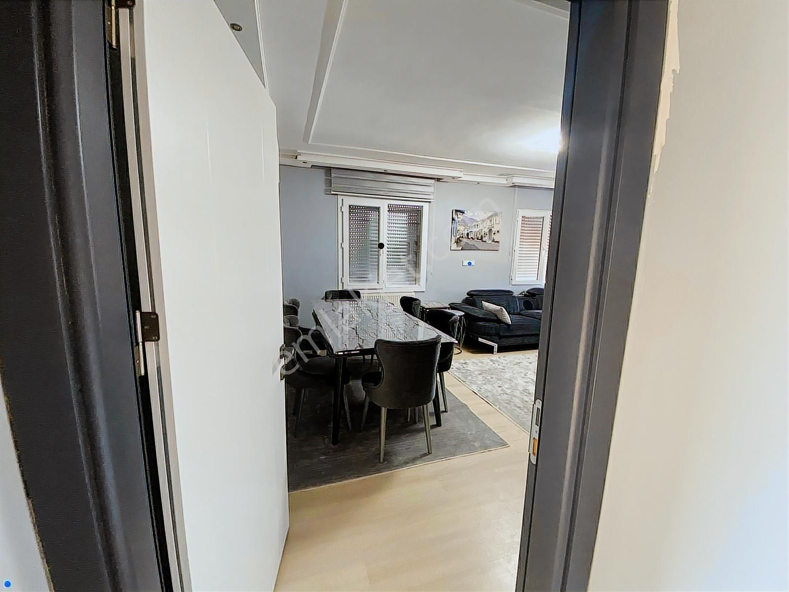 İzmir Buca Yenigün Mahallesinde Satılık Full Tadilatlı 3+1 Daire - Görsel 35