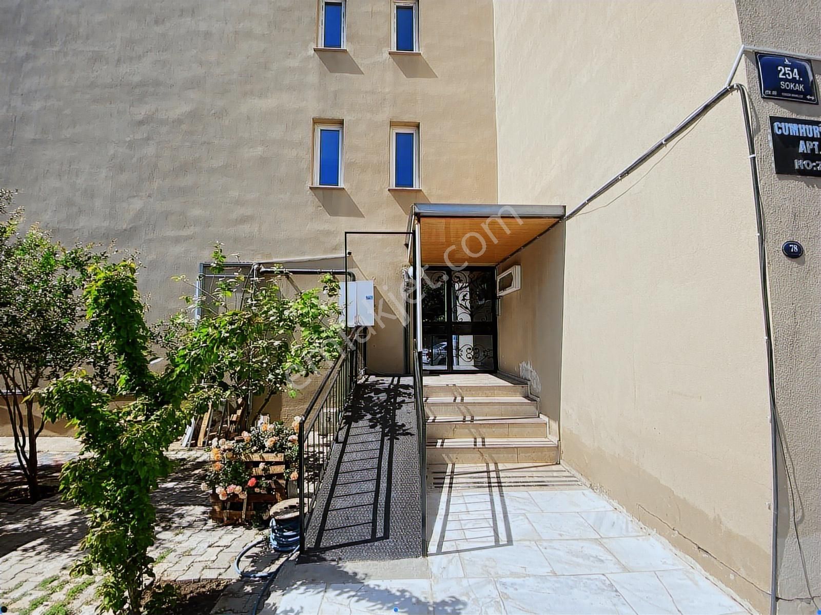 İzmir Buca Yenigün Mahallesinde Satılık Full Tadilatlı 3+1 Daire - Görsel 17