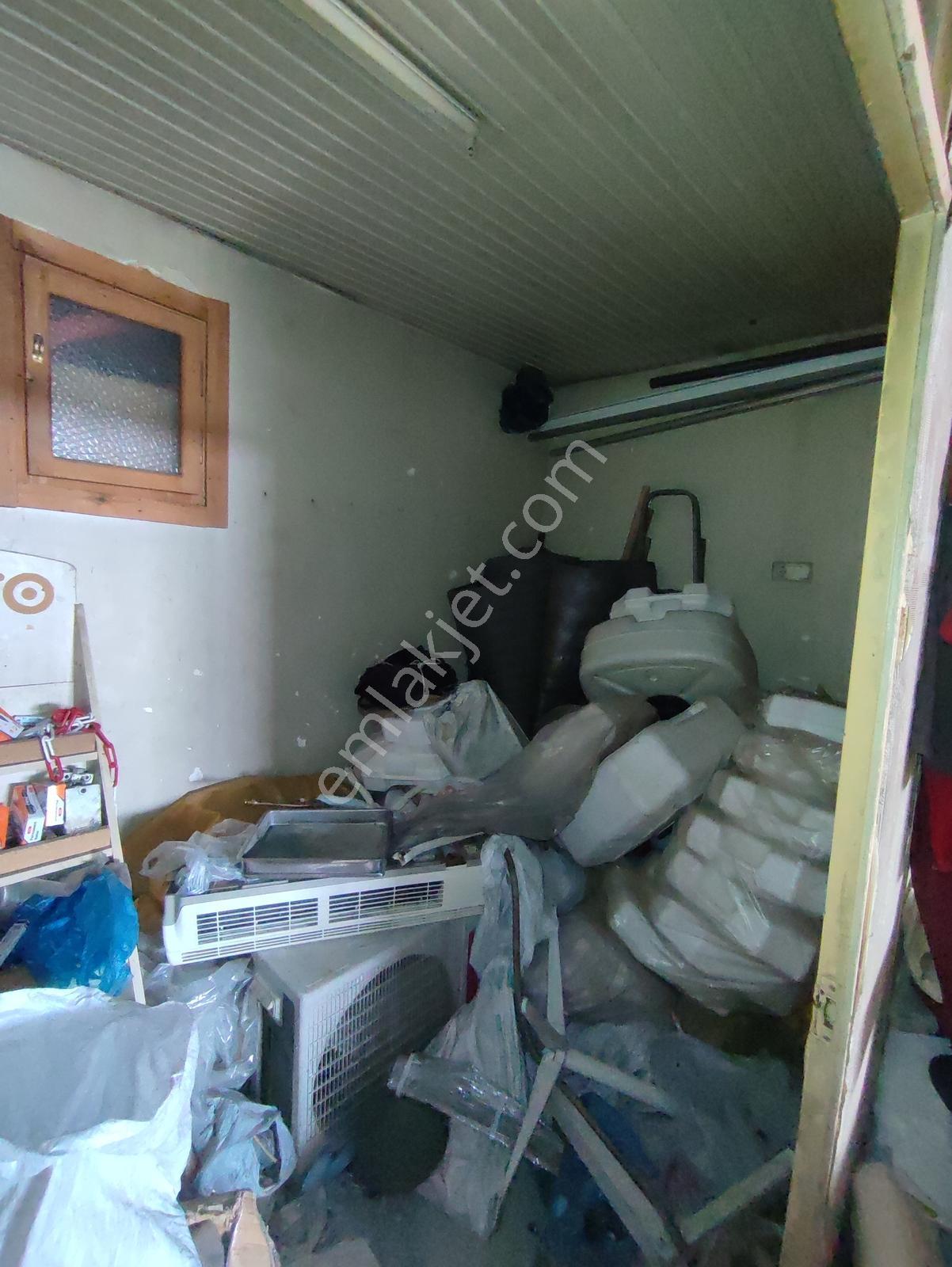 Lastikcilerde 150 M2 Kiracılı Satılık Mükemmel Yatırımlık Dükkan - Görsel 14