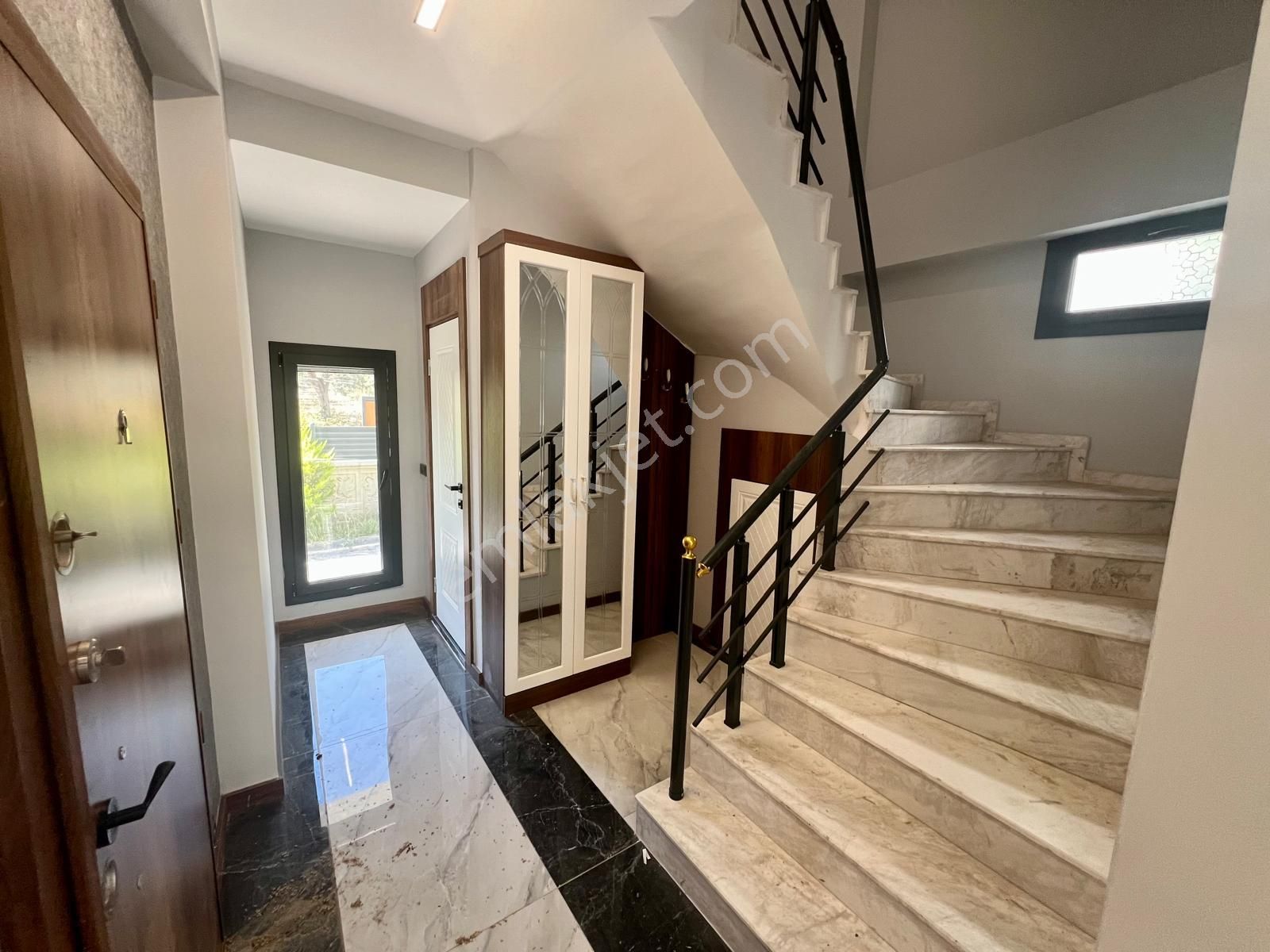 Akçay Aras Emlaktan Gürede Butik Bir Site İçi Müstakil Villa - Görsel 9