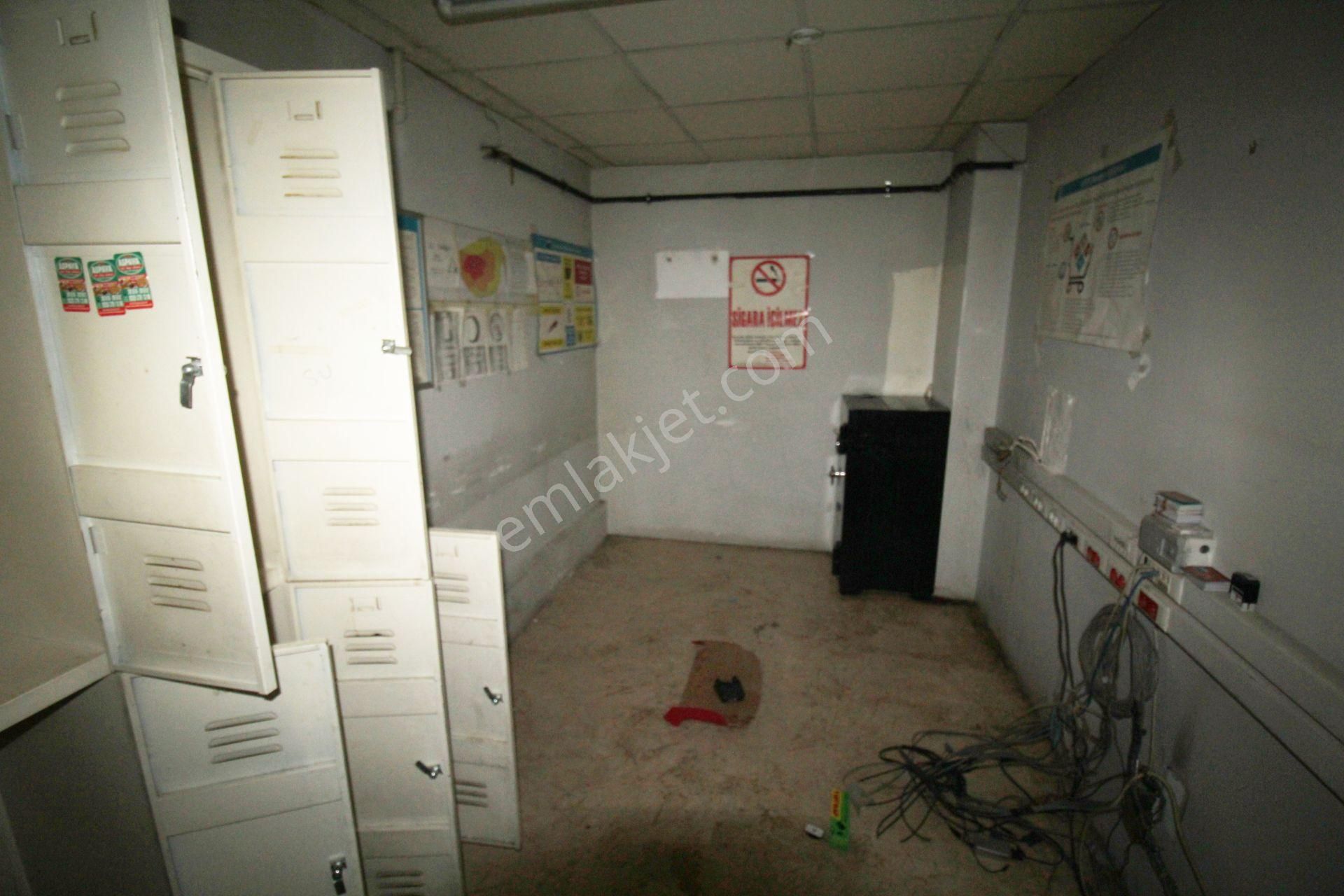 Krc'den Neşet Ertaş Caddesi Üzeri 400 M2 Kiralık Dükkan - Görsel 8