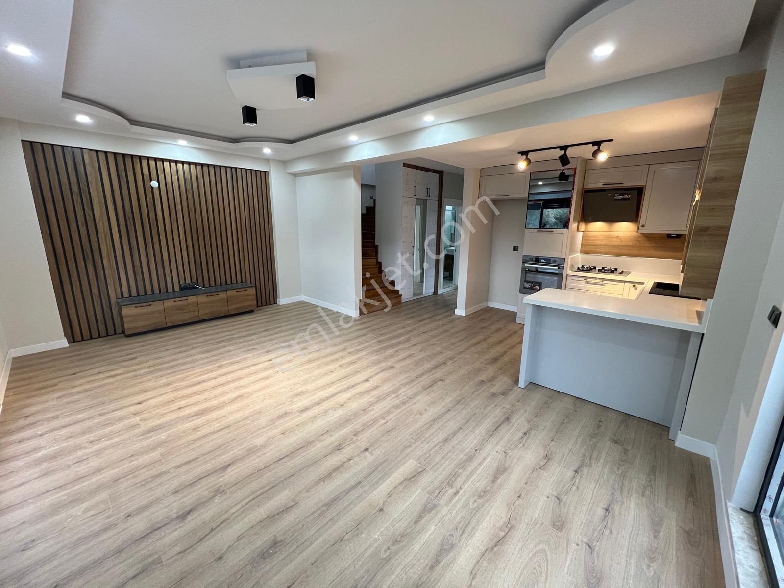 Akçay Aras Emlaktan Mıhlıda Denize 250 M. Site İçi Müstakil 4+1 Villa - Görsel 12