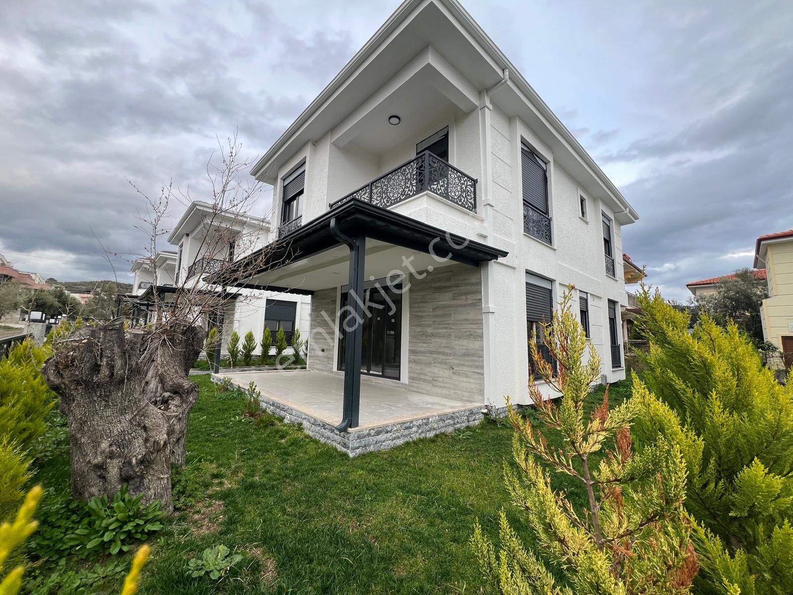 Akçay Aras Emlaktan Mıhlıda Denize 250 M. Site İçi Müstakil 4+1 Villa - Görsel 10