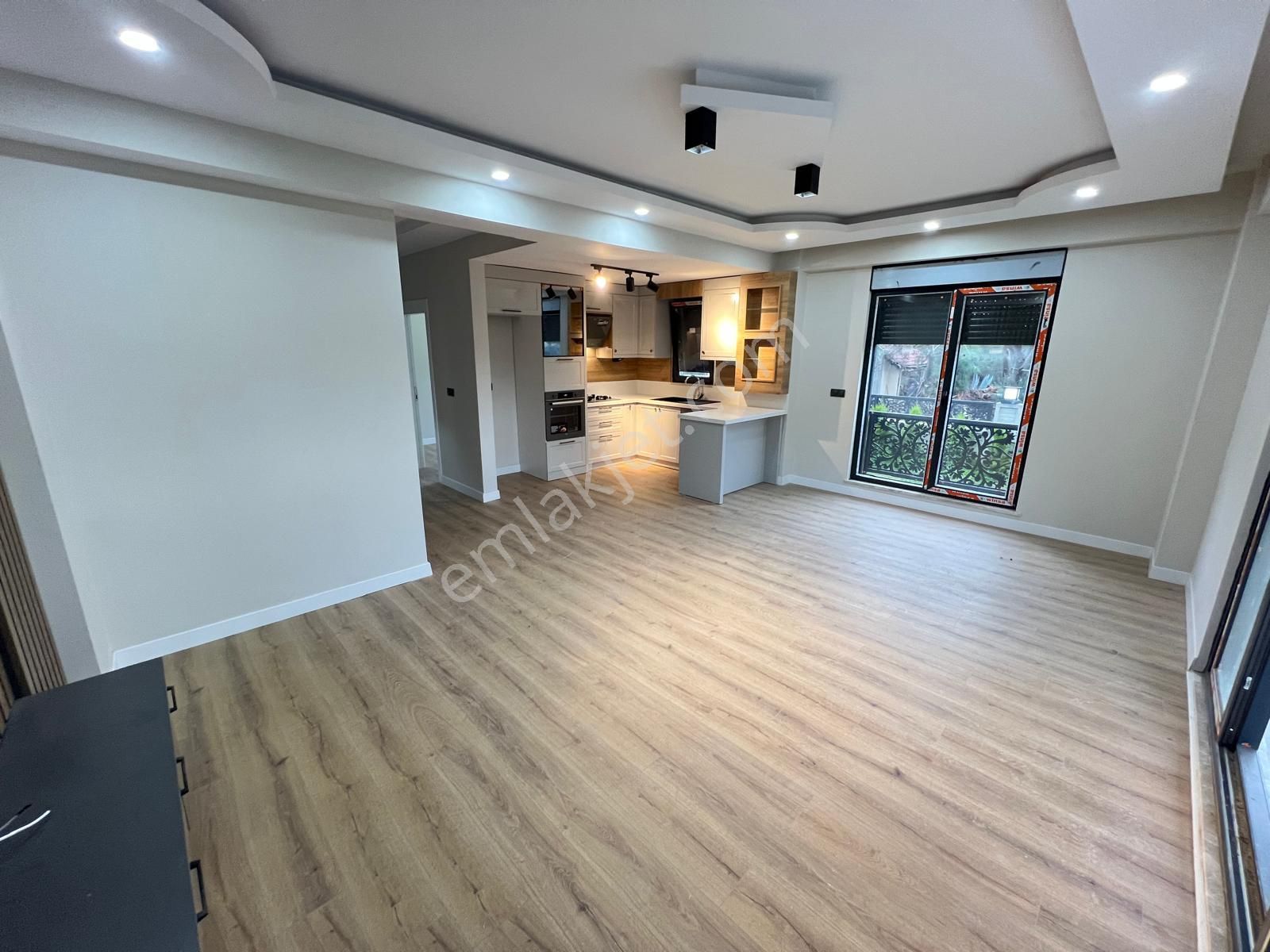 Akçay Aras Emlaktan Mıhlıda Denize 250 M. Site İçi Müstakil 4+1 Villa - Görsel 15