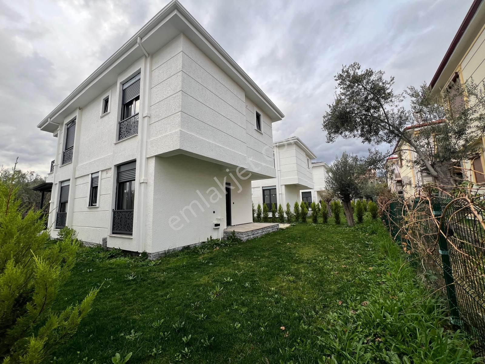 Akçay Aras Emlaktan Mıhlıda Denize 250 M. Site İçi Müstakil 4+1 Villa - Görsel 42