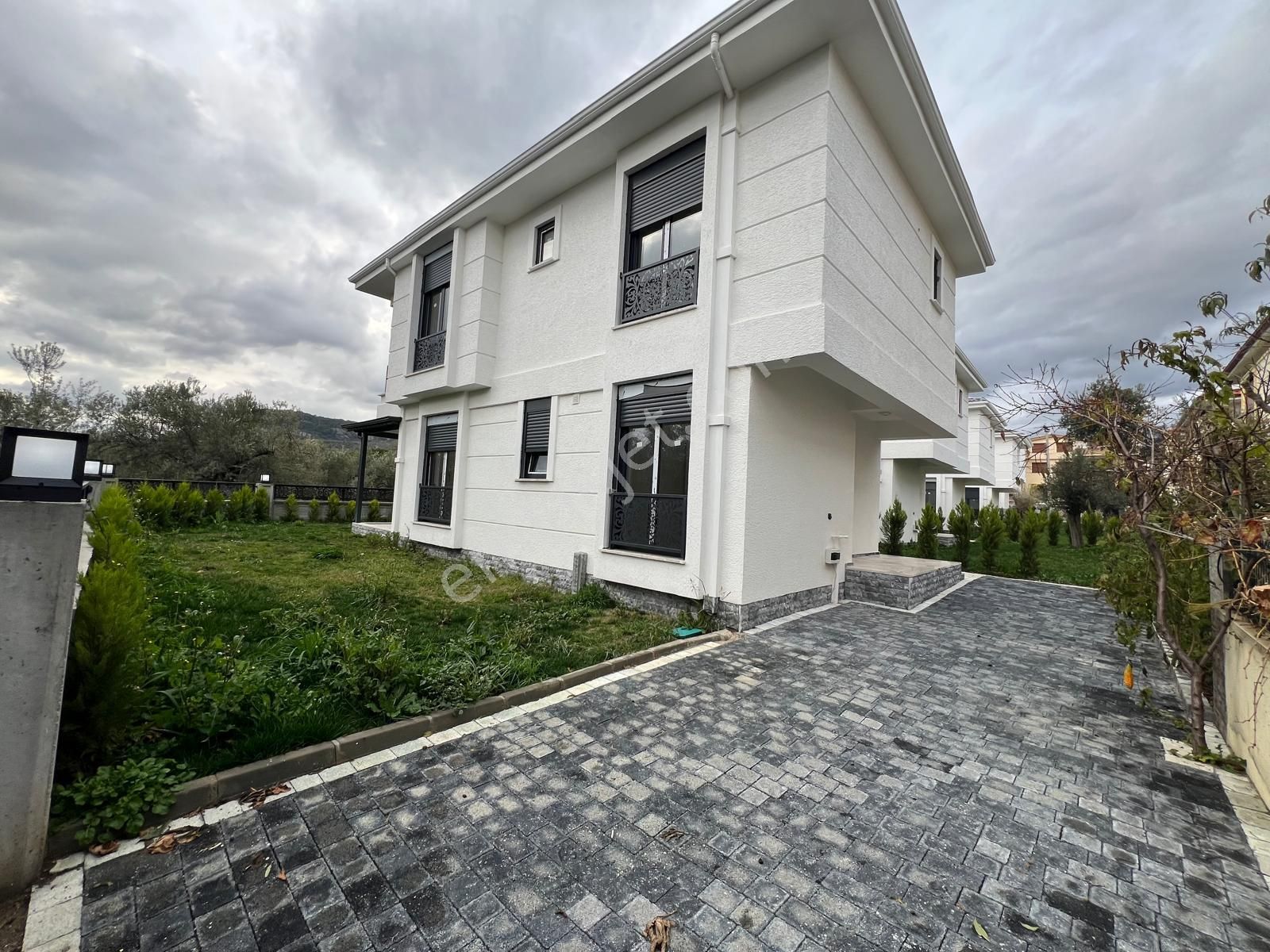 Akçay Aras Emlaktan Mıhlıda Denize 250 M. Site İçi Müstakil 4+1 Villa - Görsel 41