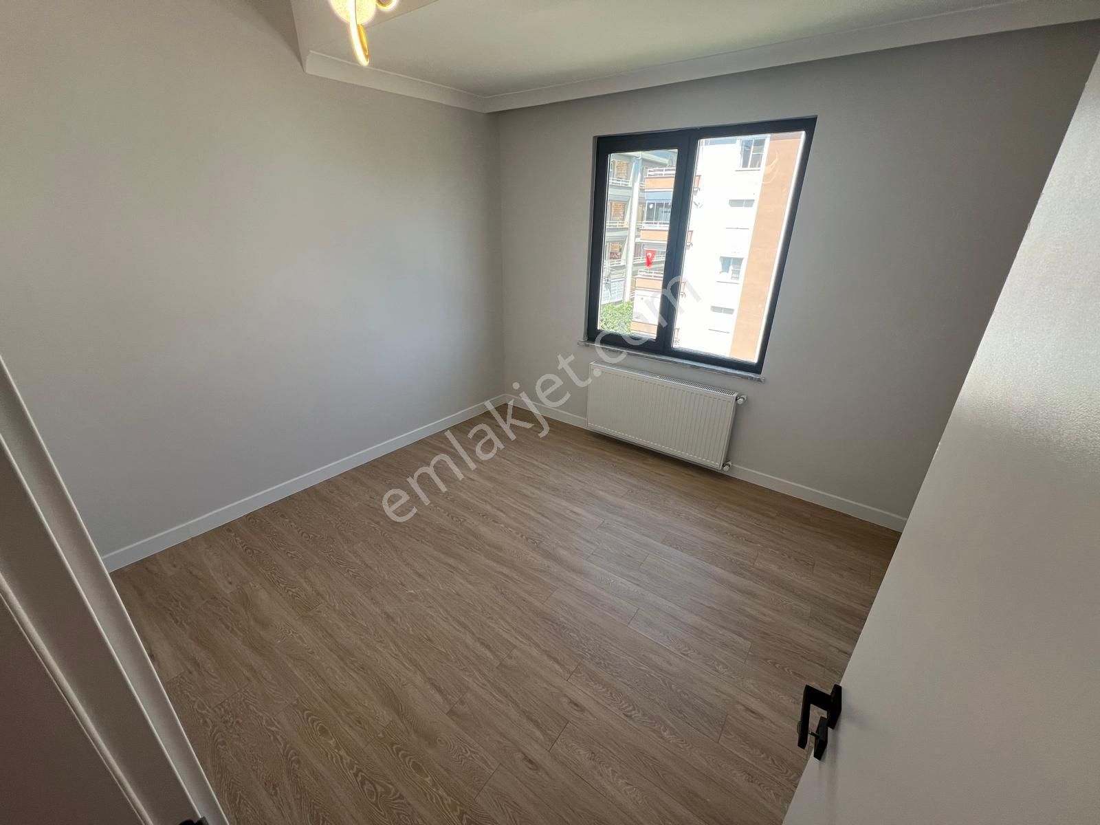 Akçay Aras Emlaktan Altınkumda Ara Kat Ayrı Mutfaklı 2+1 Sıfır Daire - Görsel 19