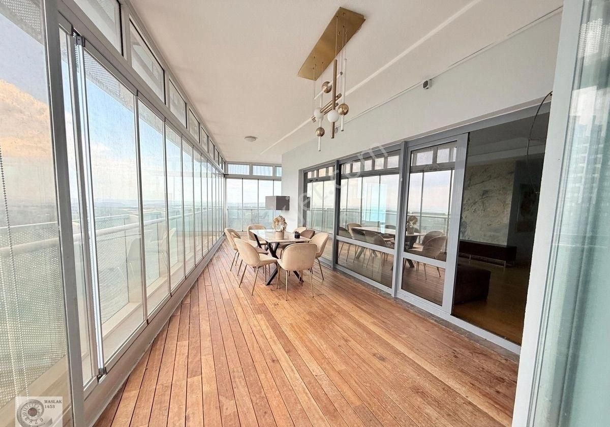 Maslak 1453 3.5+1 218 M2 Özel Tasarım Satılık Daire