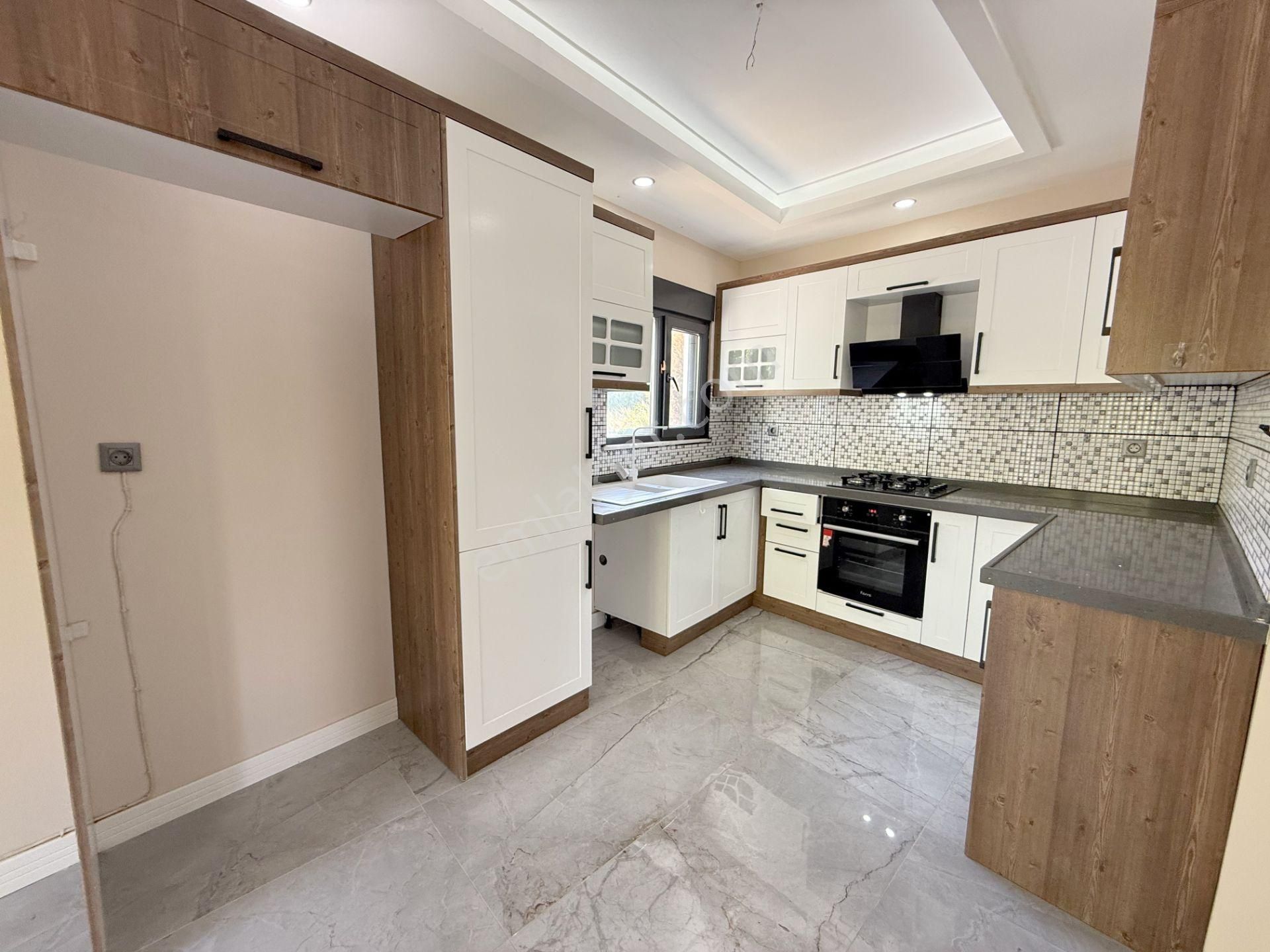 💥💥 Güç Gayrimenkul'den Akçay'da Doğa Manzaralı Denize Yakın Ultra Lüx Satılık 4+1 Villa - Görsel 4