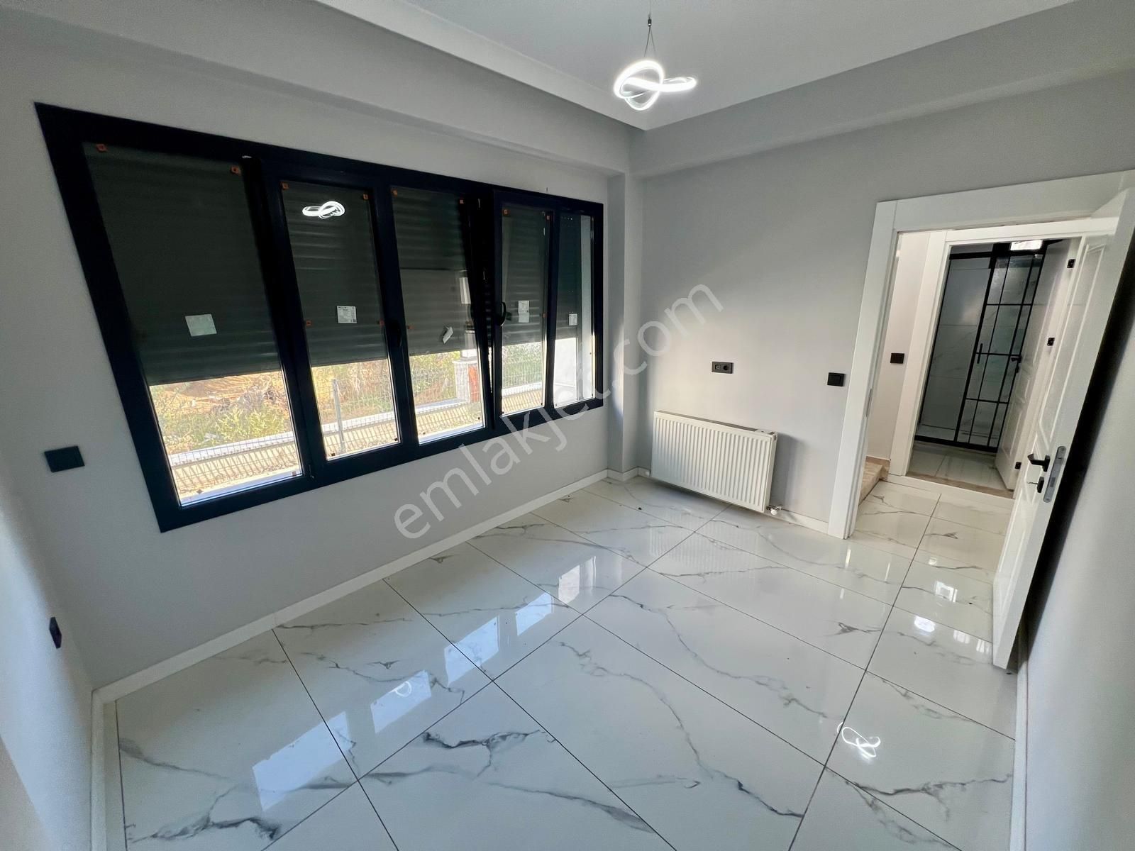 Akçay Aras Emlaktan Güre Çamlıbelde Denize 500 M. 4+1 Villa - Görsel 20