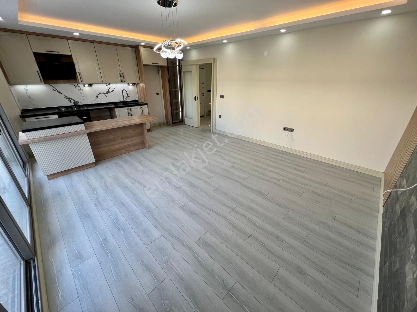 Akçay Aras Emlaktan Narlıda Denize 150 Metre 5+1 Villa - Görsel 8