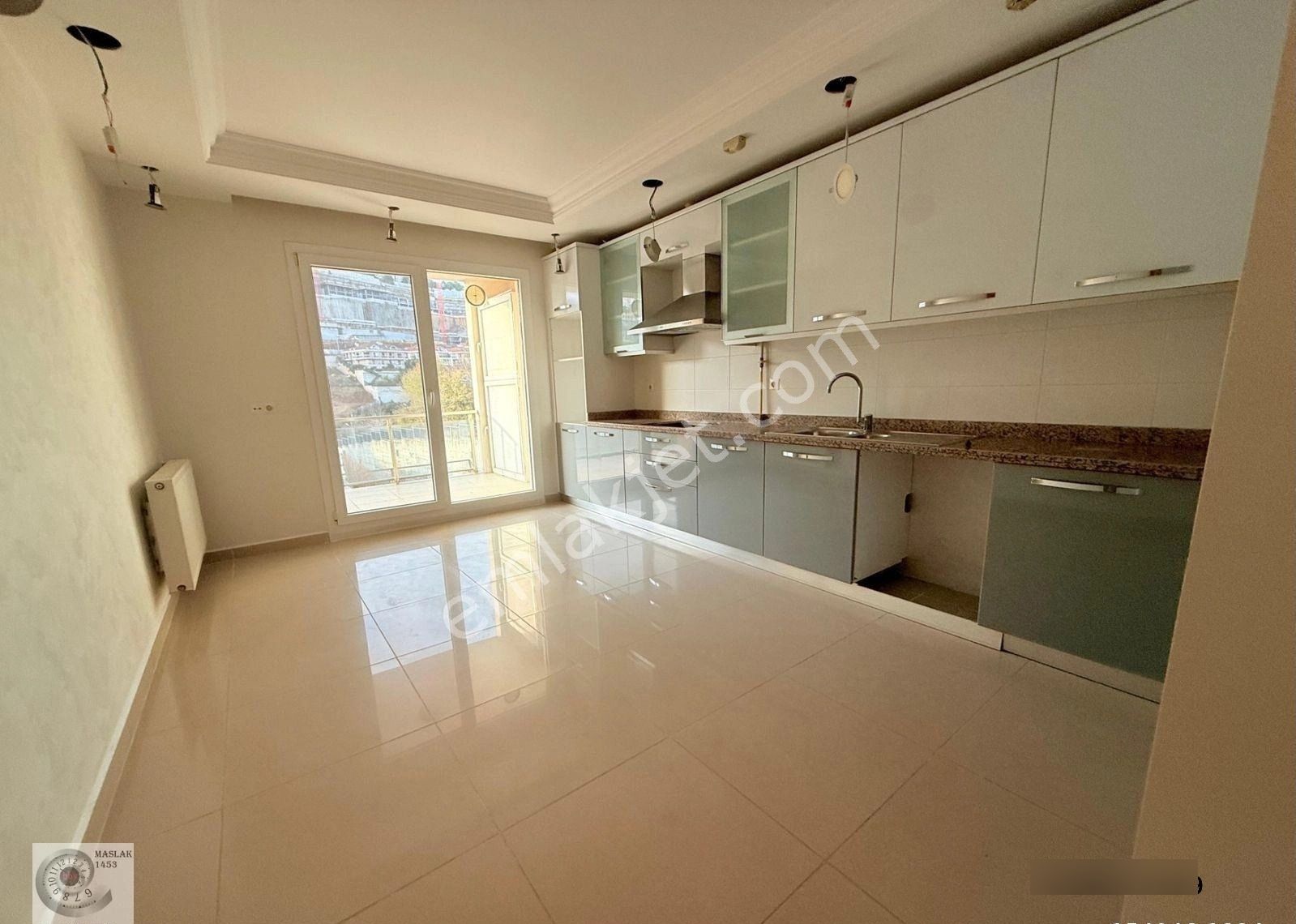 Sarıyer Maden' Sitede Çatı Dublex Satılık Villa Konsept - Görsel 33