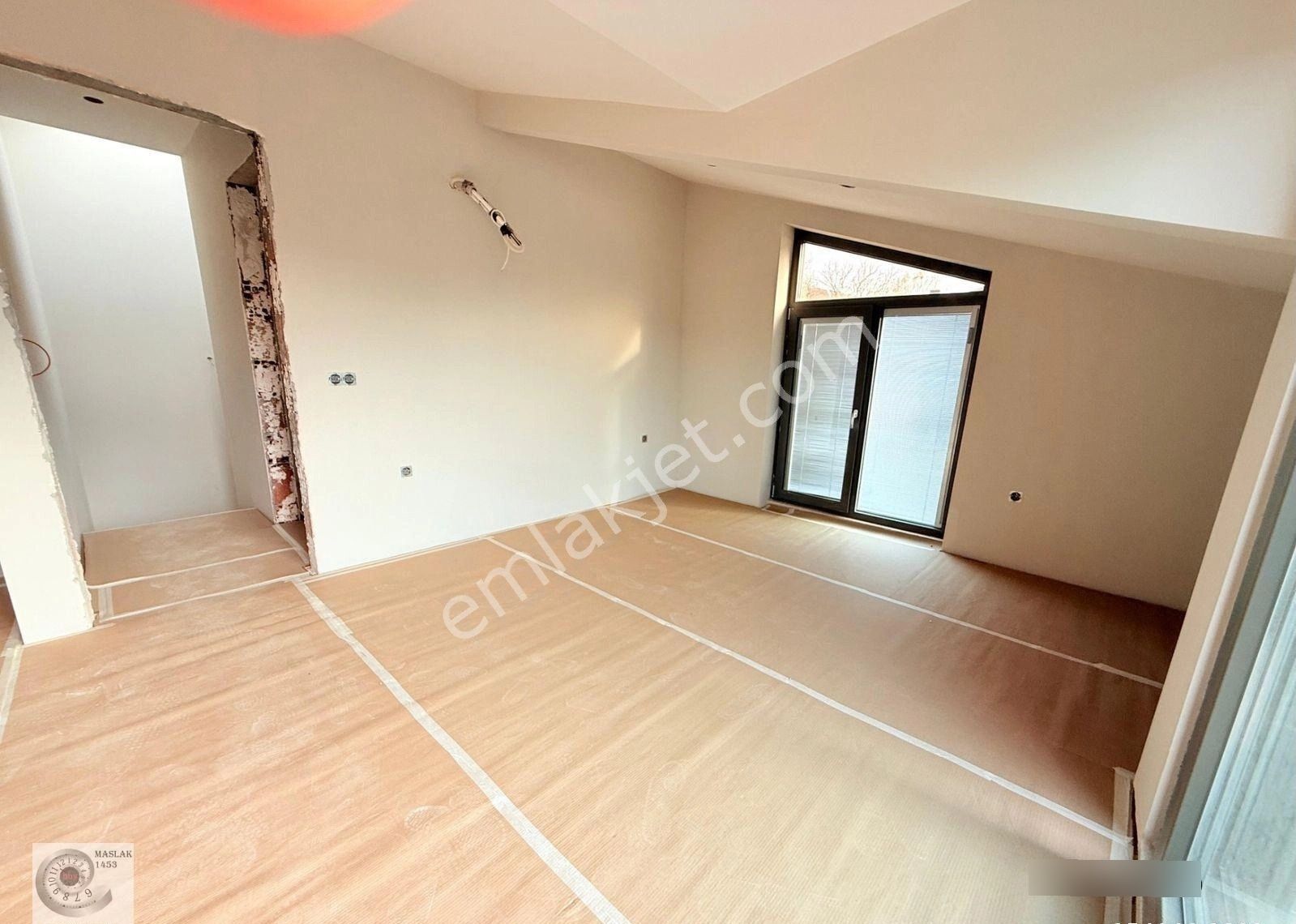 Uskumruköyde Satılık 4+1 Villa Satılık En Özel Malzemelerde Son Sistem Yapılmış Boş Daire - Görsel 9