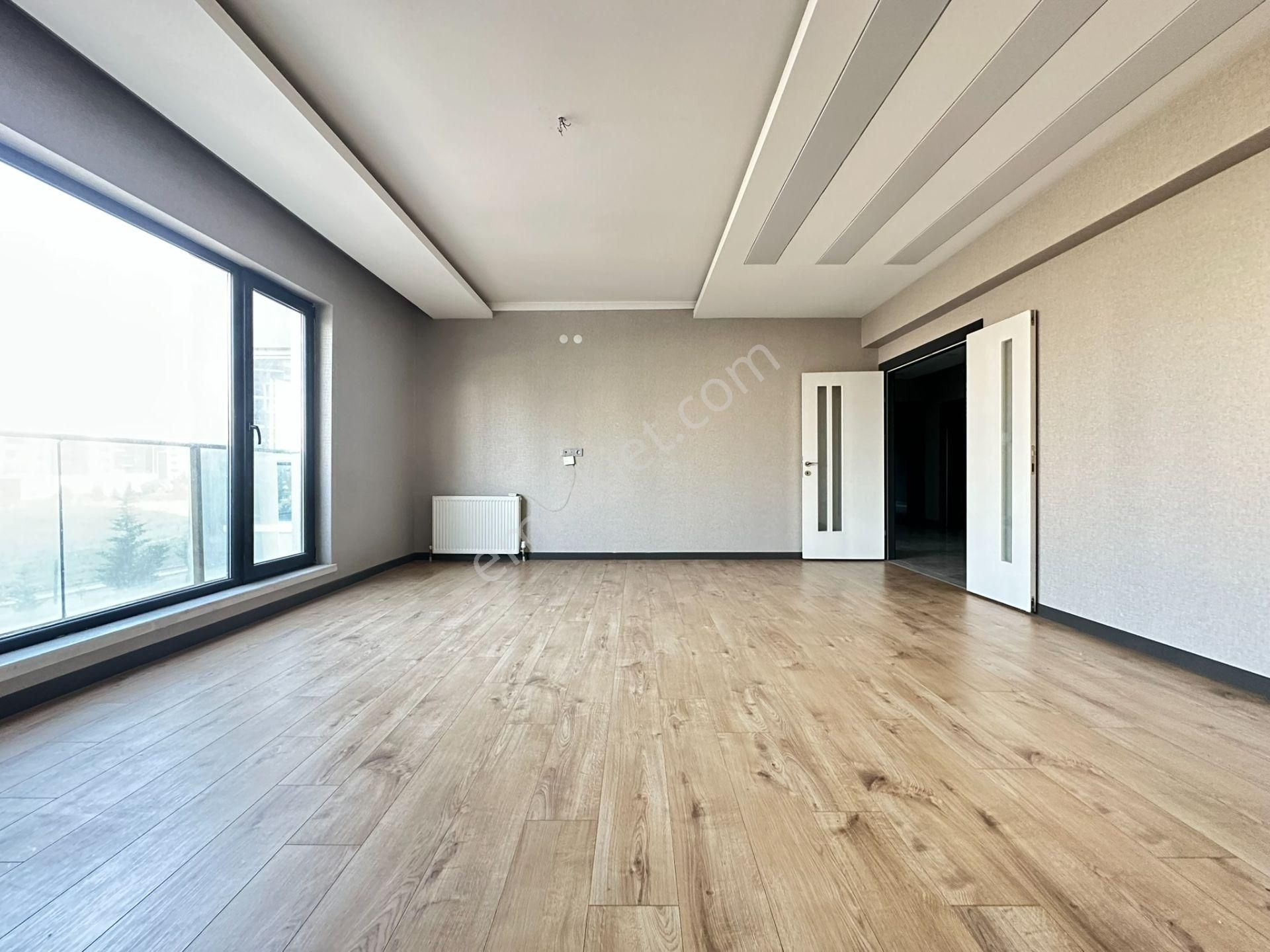 Pursaklar Saray Mehmet Zengin Emlak'tan Kapalı Otoparklı 1.kat 3+1 Ultr Lüks Sitede Daire - Görsel 10