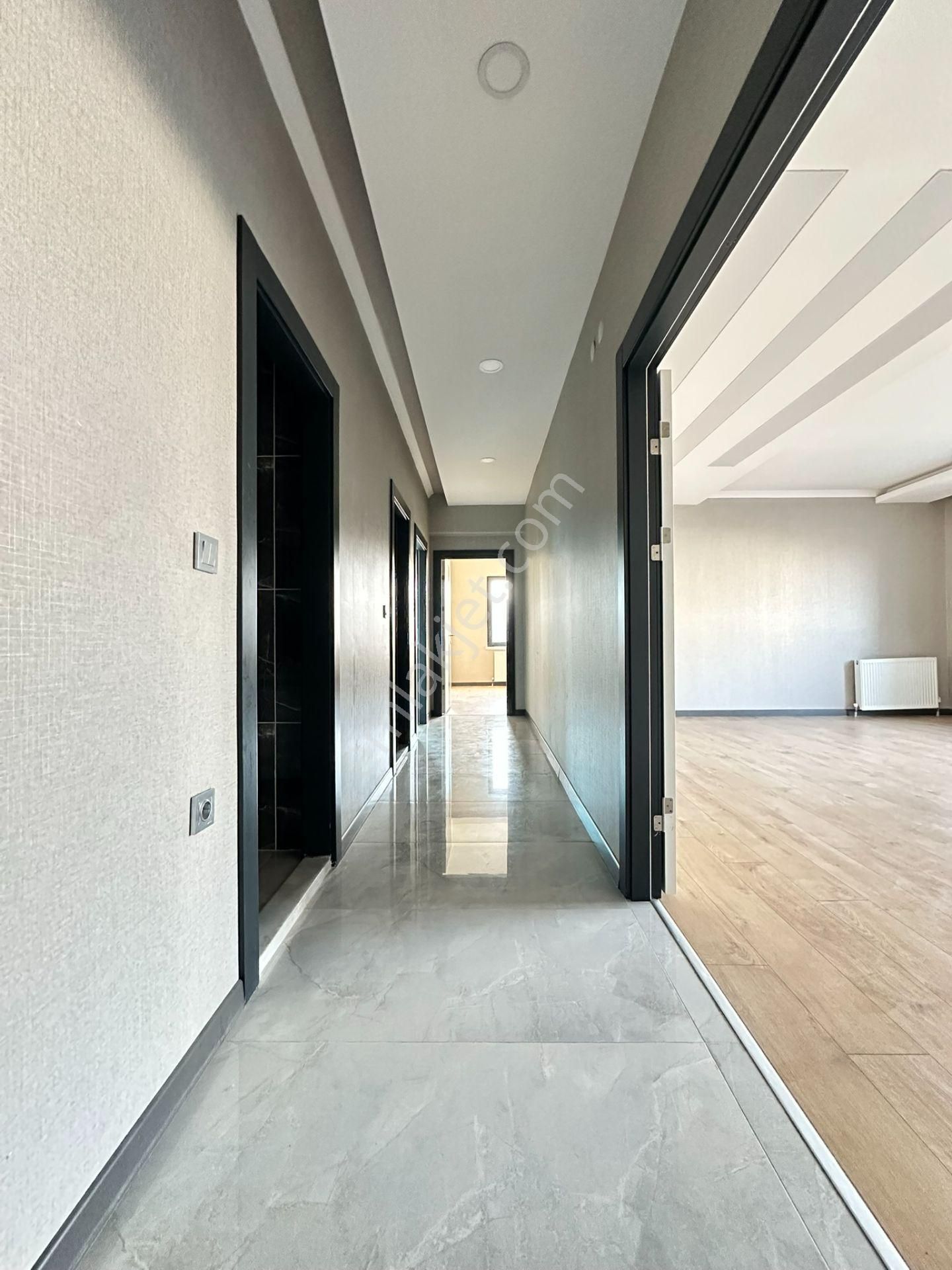 Pursaklar Saray Mehmet Zengin Emlak'tan Kapalı Otoparklı 1.kat 3+1 Ultr Lüks Sitede Daire - Görsel 30