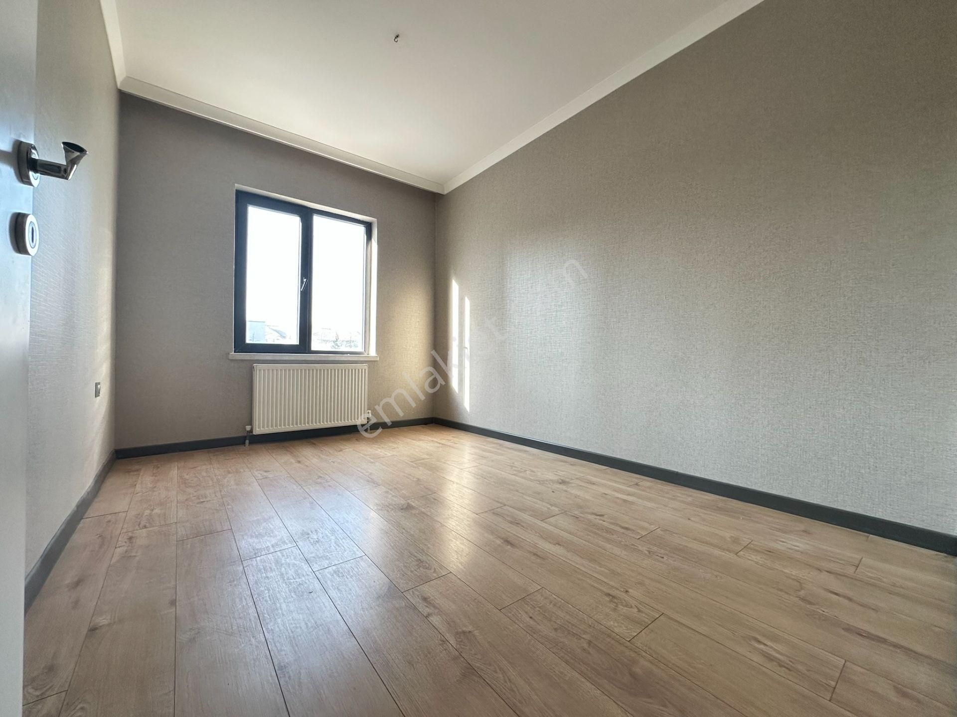 Pursaklar Saray Mehmet Zengin Emlak'tan Kapalı Otoparklı 1.kat 3+1 Ultr Lüks Sitede Daire - Görsel 14