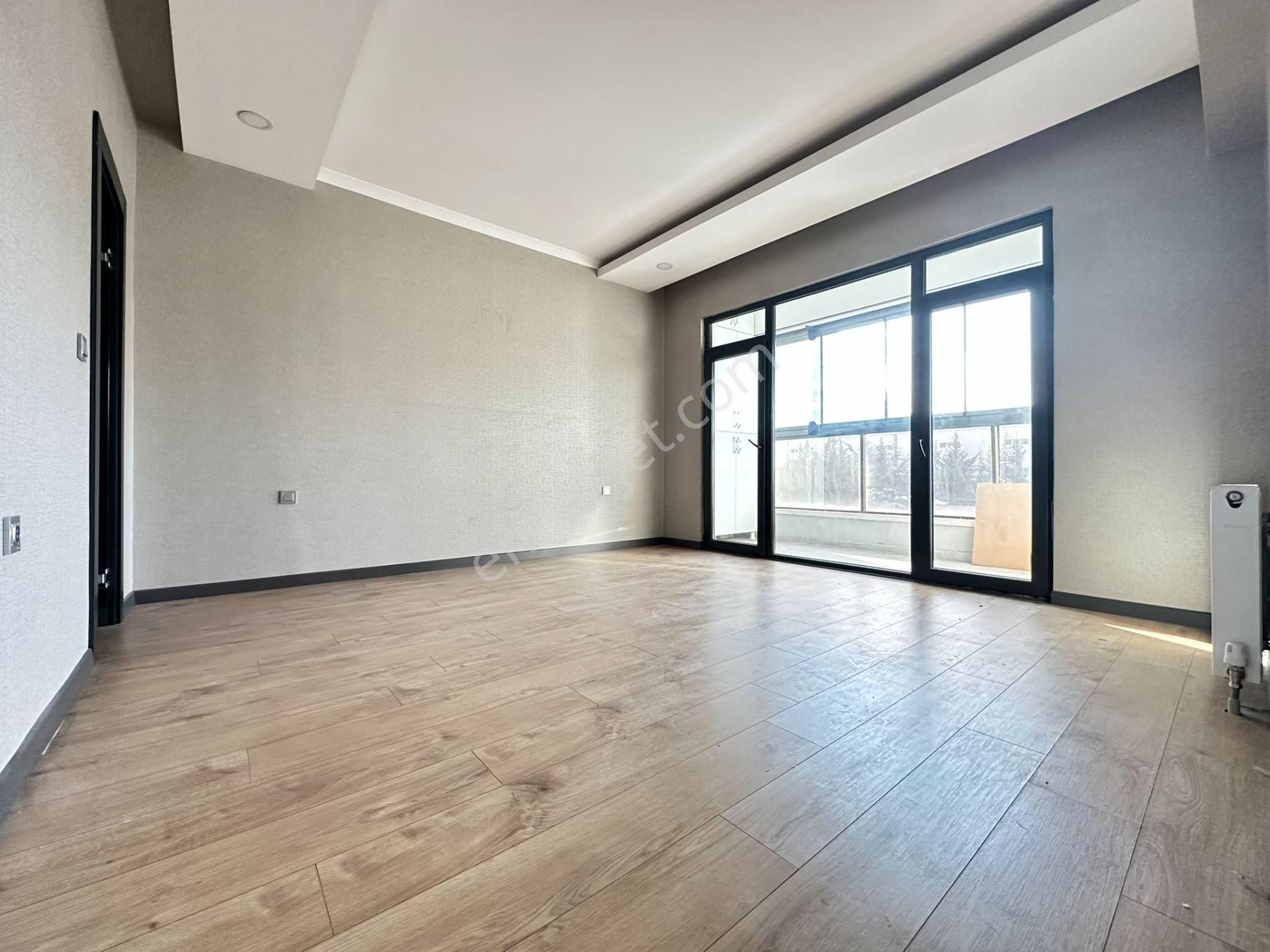 Pursaklar Saray Mehmet Zengin Emlak'tan Kapalı Otoparklı 1.kat 3+1 Ultr Lüks Sitede Daire - Görsel 22