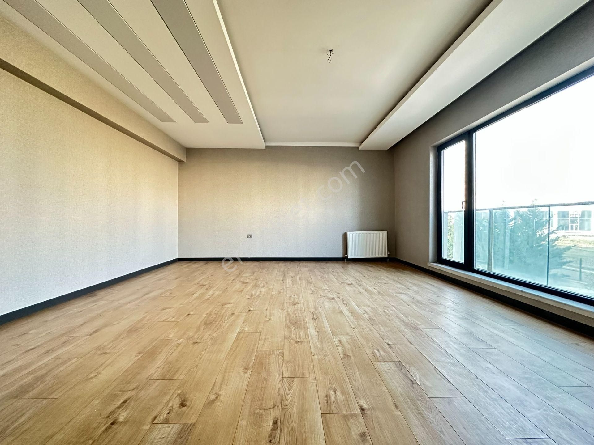 Pursaklar Saray Mehmet Zengin Emlak'tan Kapalı Otoparklı 1.kat 3+1 Ultr Lüks Sitede Daire - Görsel 11