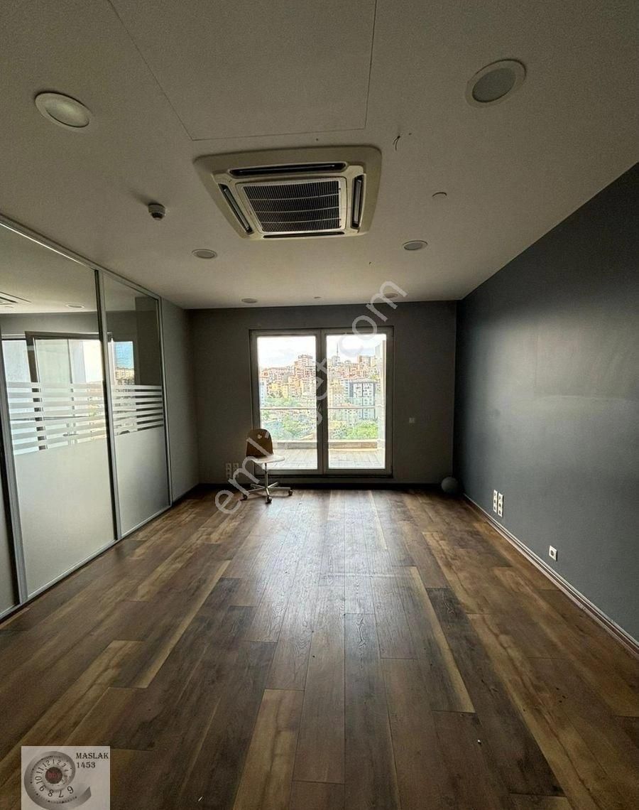 Maslak 1453 Sitesinde Hazır Ofis Kiralık***oturuma Hazır Teraslı - Görsel 2