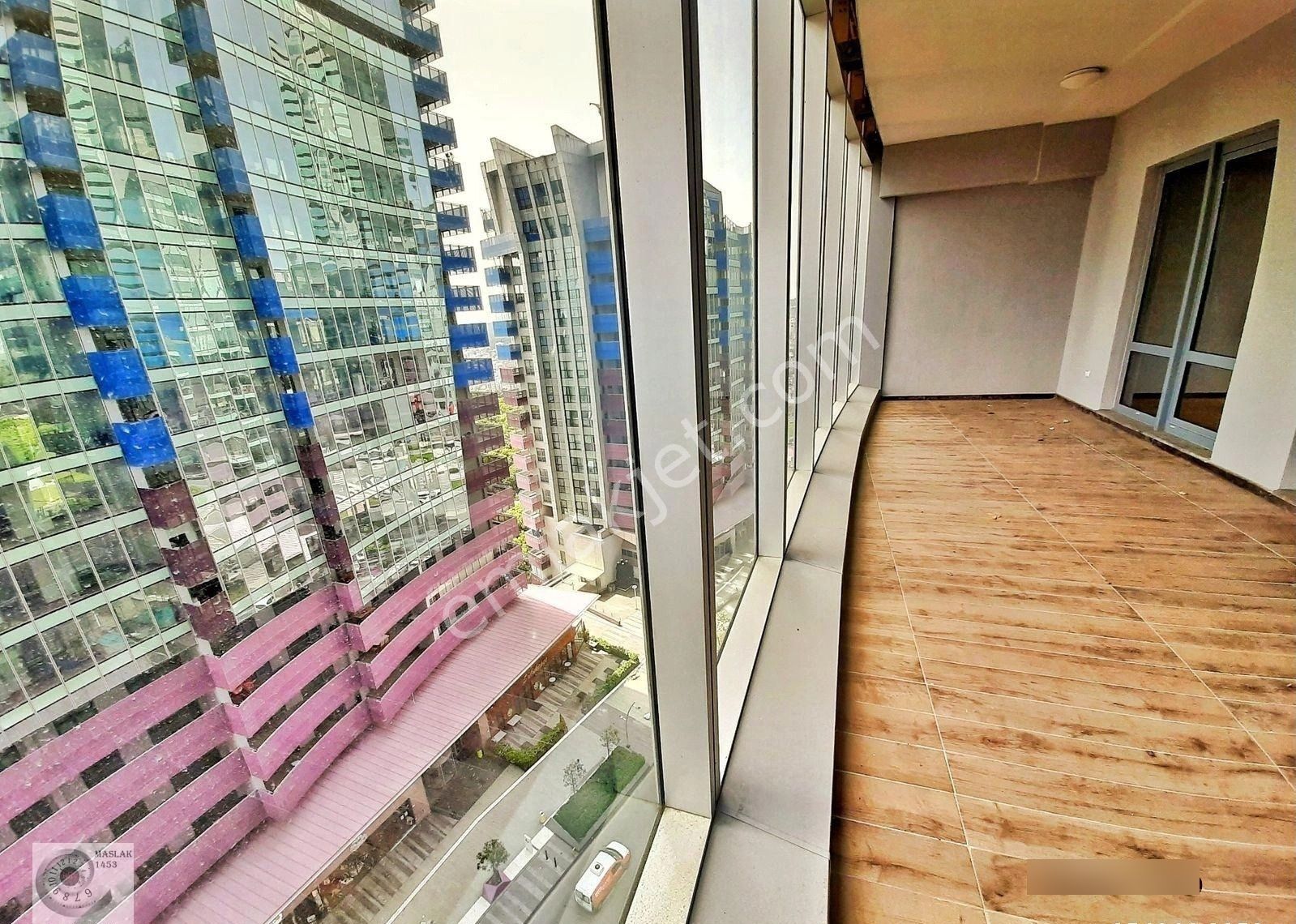 Maslak 1453 Sitesinde Satılık 1+1 C Kule Boş Balkonlu Daire - Görsel 22