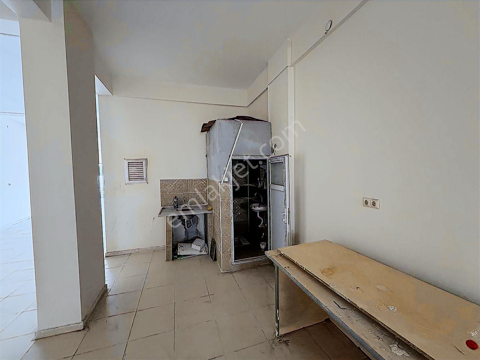 Cumhuriyet'te 170m2 Kiralık Dükkan - Görsel 5