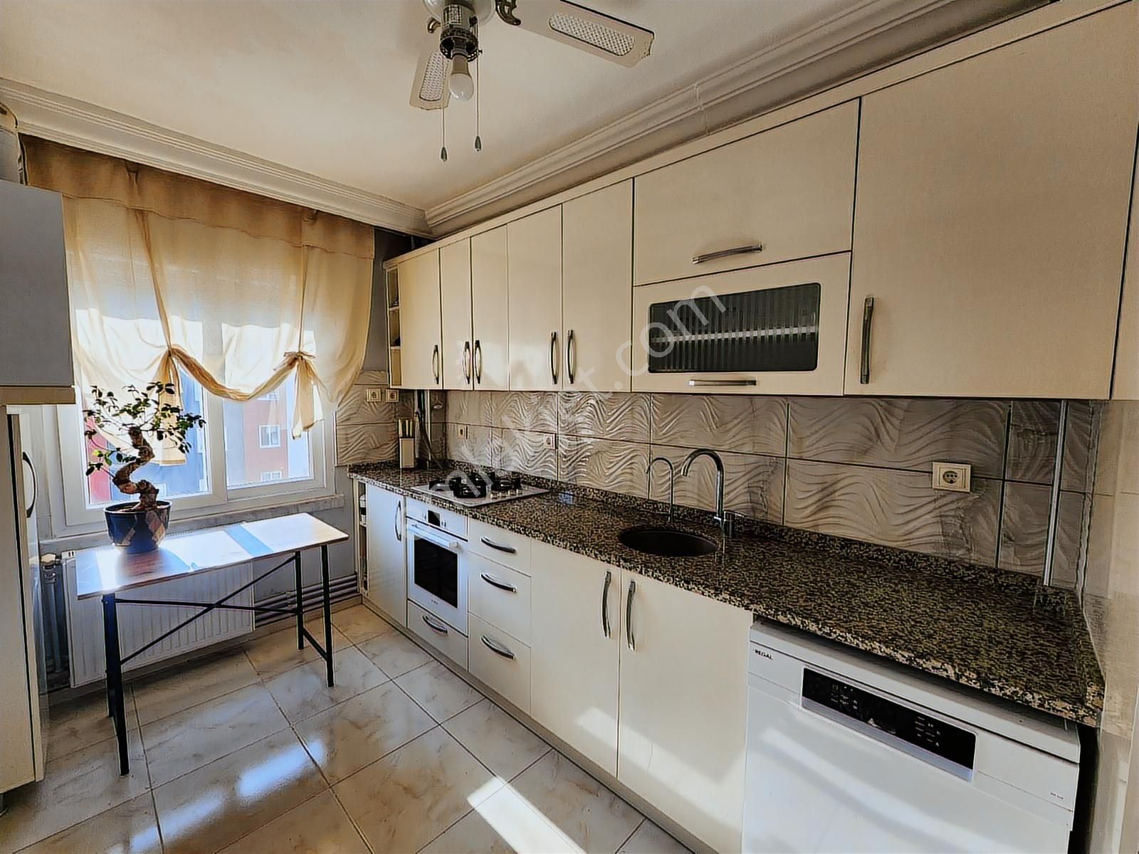 Hcl'den Mezitli Acar Sitede 3+1/ 160 M² Masrafsız Satılık Daire