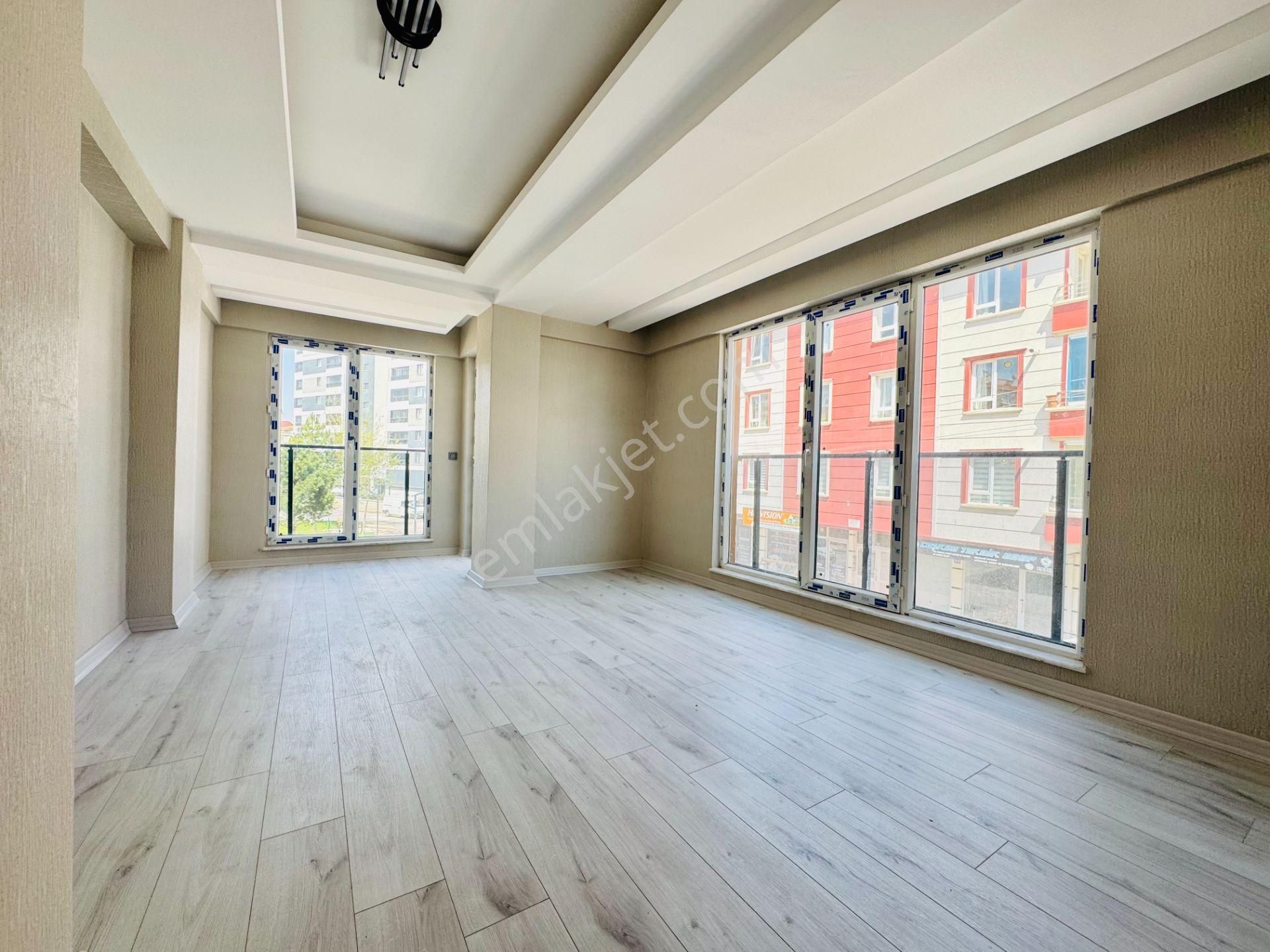 Pursaklar Mehmet Zengin Emlak'tan Fatih Mah. Asansörlü Ful Yapılı 1.kat 2+1 Daire - Görsel 12