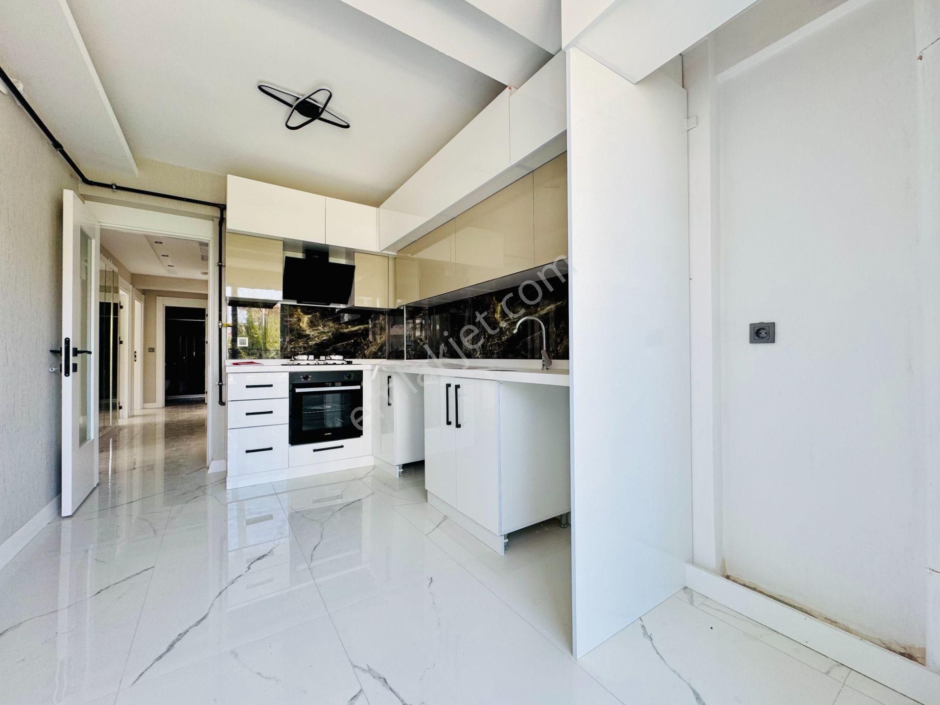 Pursaklar Mehmet Zengin Emlak'tan Fatih Mah. Asansörlü Ful Yapılı 1.kat 2+1 Daire - Görsel 3