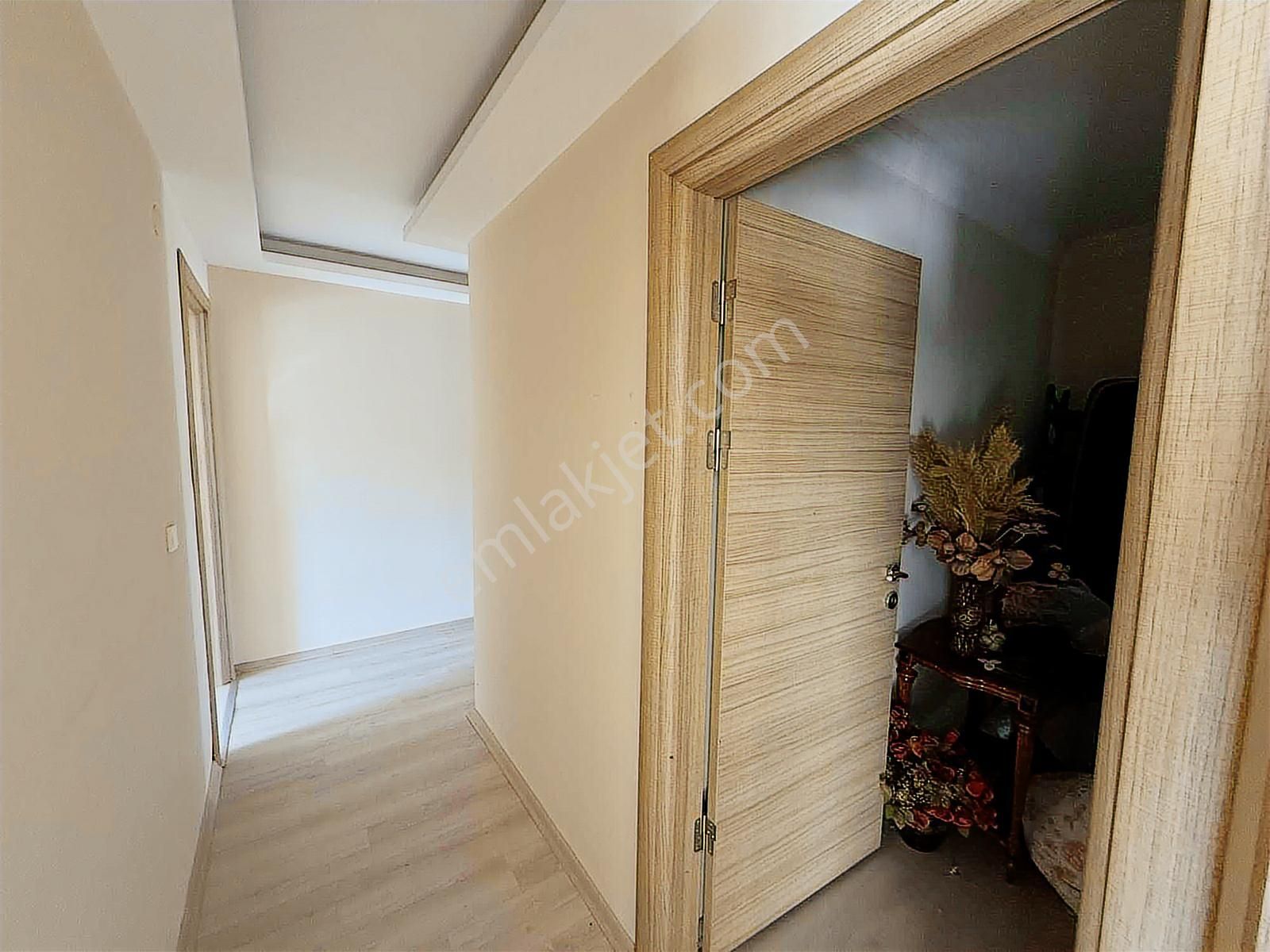 Kuşadası Davutlarda Satılık Ayrı Mutfaklı 5+1 Dublex - Görsel 8