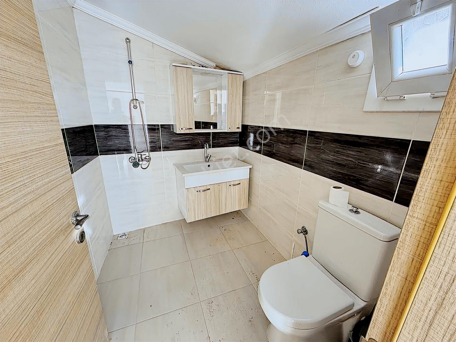 Kuşadası Davutlarda Satılık Ayrı Mutfaklı 5+1 Dublex - Görsel 13