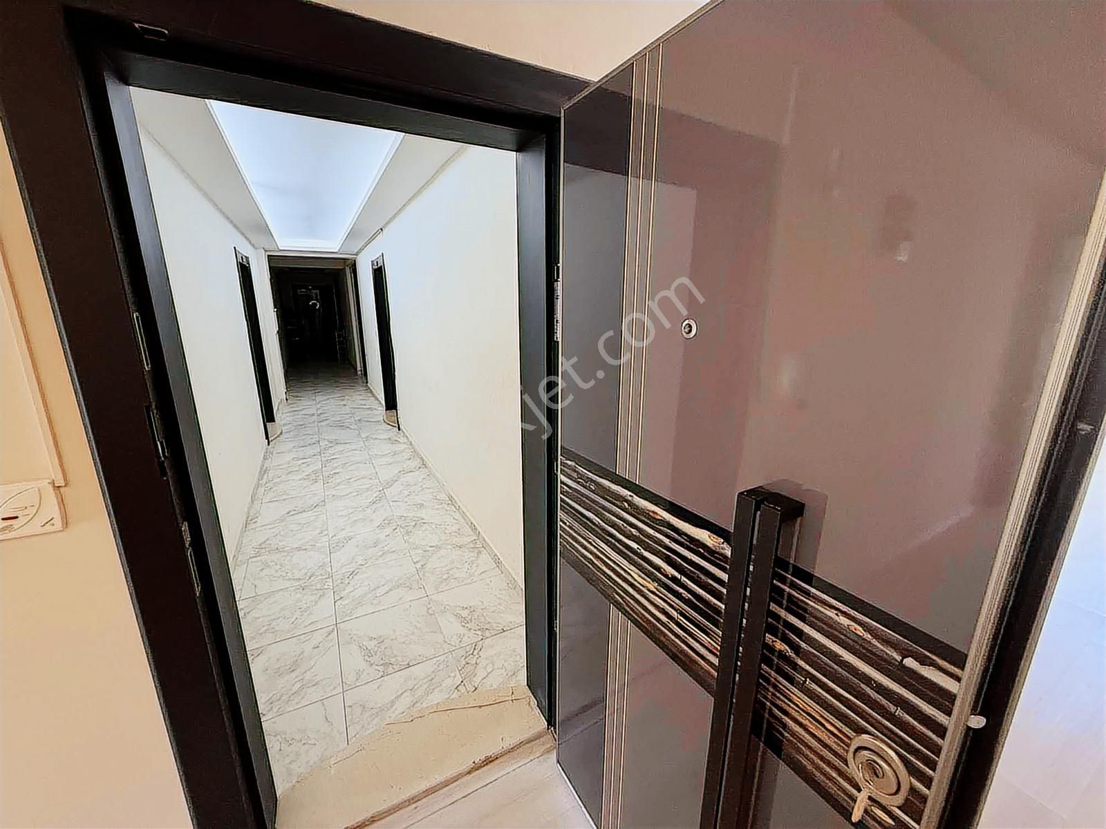 Kuşadası Davutlarda Satılık Ayrı Mutfaklı 5+1 Dublex - Görsel 12