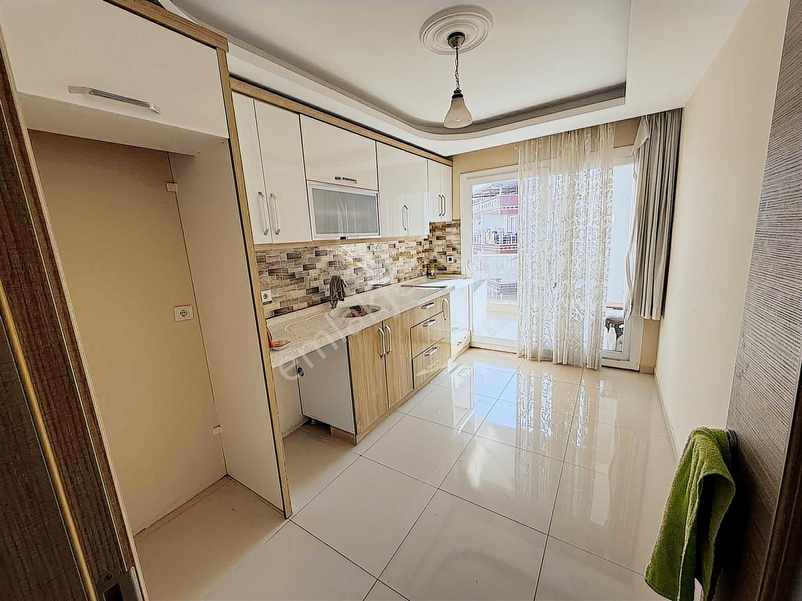 Kuşadası Davutlarda Satılık Ayrı Mutfaklı 5+1 Dublex - Görsel 11