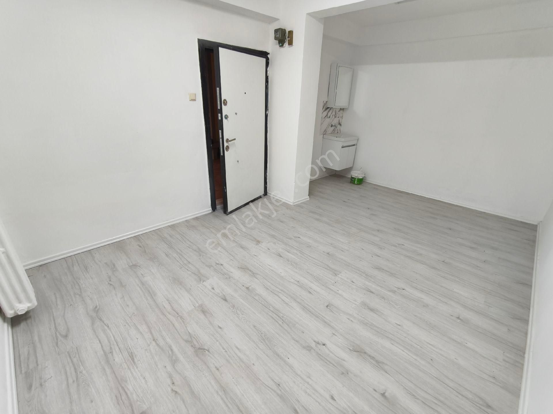 Pera'dan İsmet İnönü Bulvarı Kanatlı Avm Karşısı Kiralık Ofis - Görsel 8