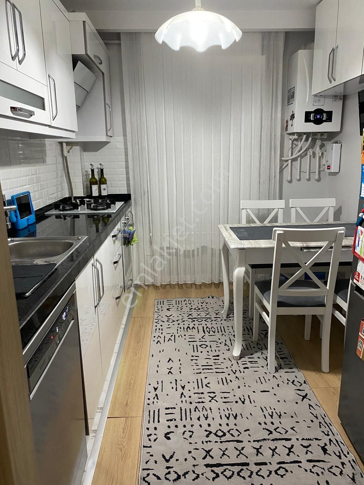 Adil Mahallesinde Site İçerisinde 2+1 Satılık Daire - Görsel 13