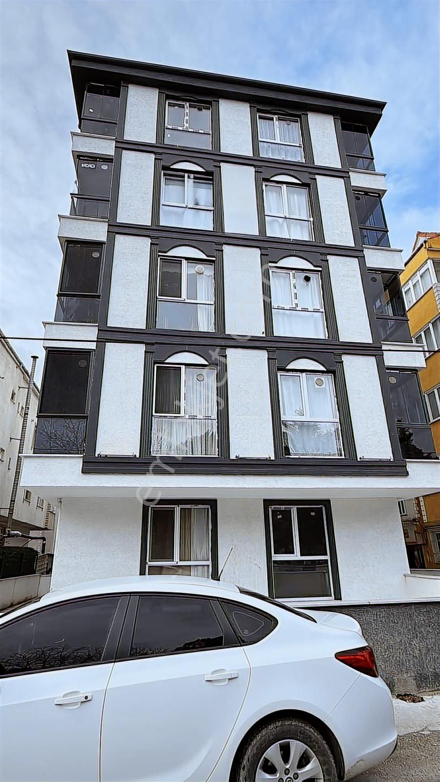 Çerkezköy Yıldırım Beyazıt Mh. Merkezi Konumda Sıfır 1+1 Daire - Görsel 16