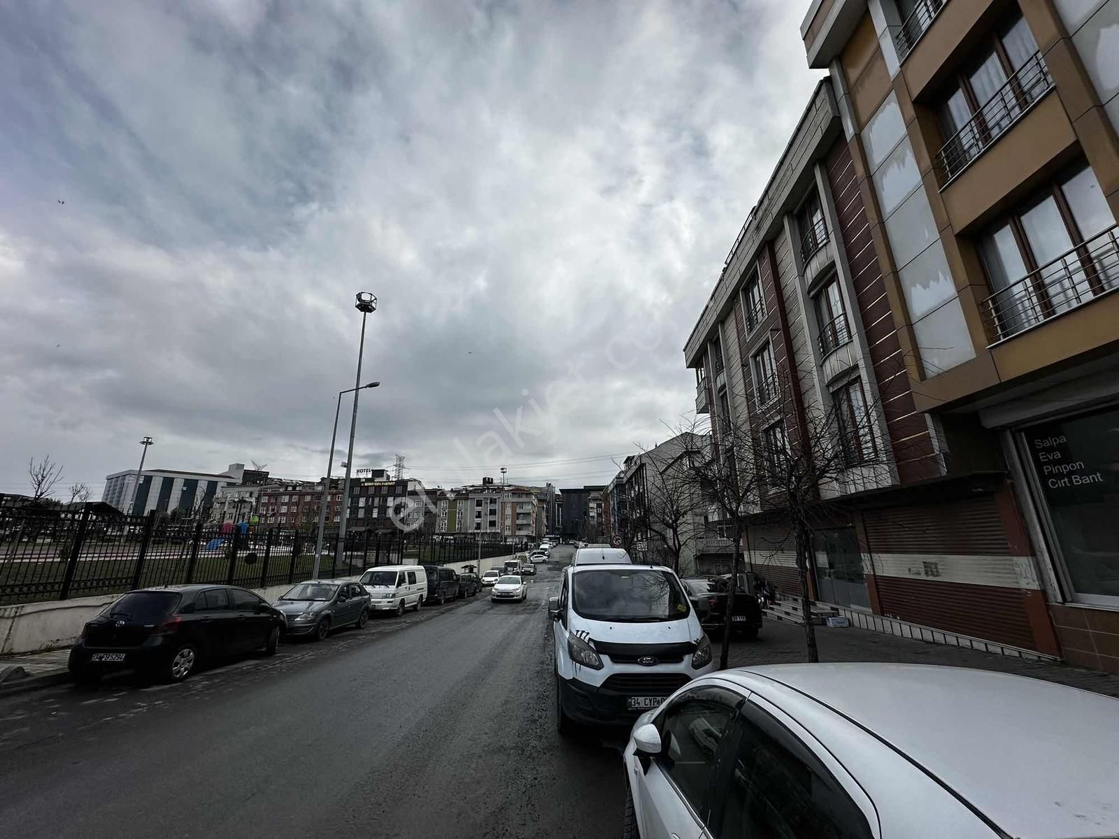 Sultangazi Satılık 220 M2 Depolu Dükkan Park Manzaralı Prestijli - Görsel 14