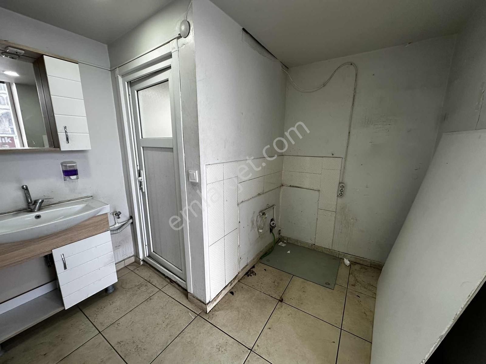 Sultangazi Satılık 220 M2 Depolu Dükkan Park Manzaralı Prestijli - Görsel 2