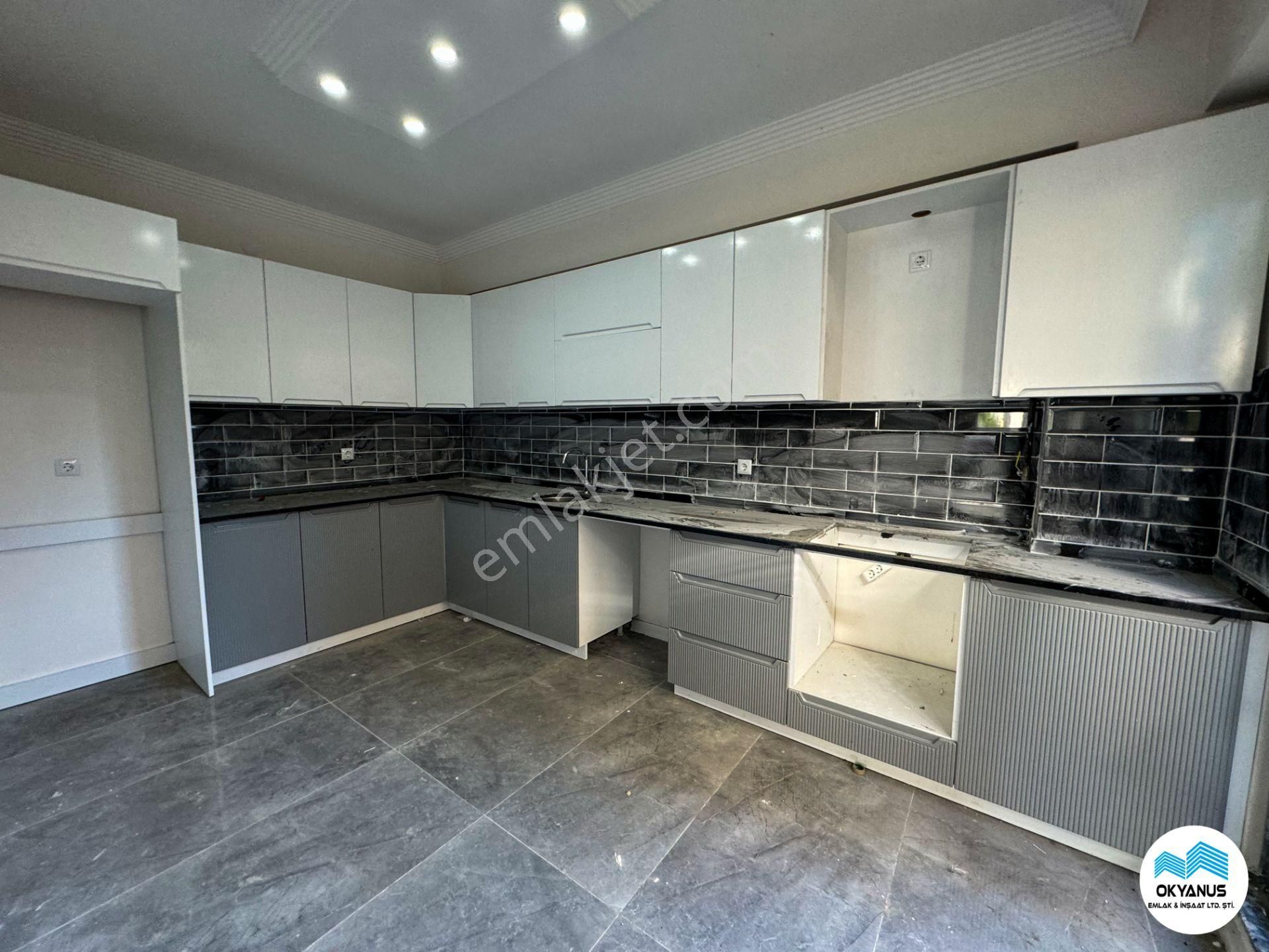 Karasu Aziziye Mah De Bahçeli 4+1 Tripleks Villa Takasa Açık - Görsel 13