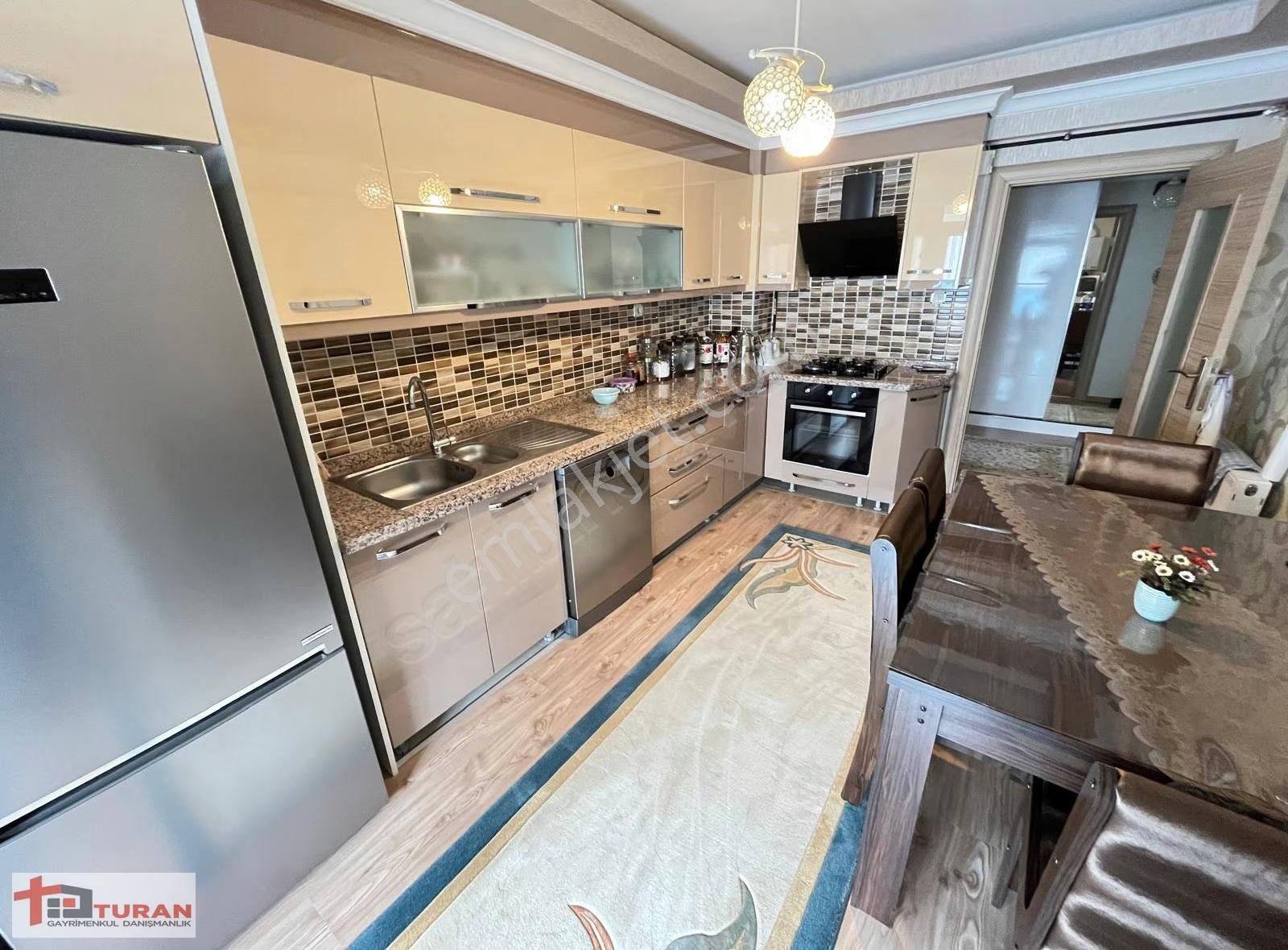 Pamuklar Sivas Caddesi Yakını Teras Balkon 3+1 Site Dairesi