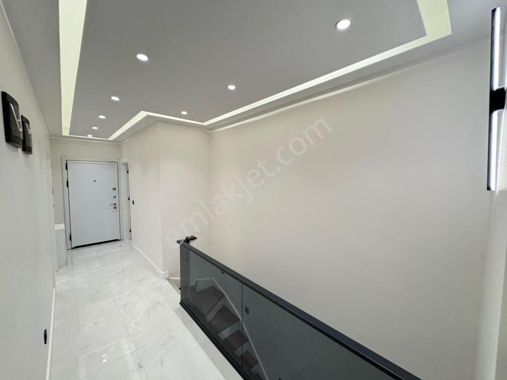 Kaçmaz'dan Altıntepe Bağdat Caddesi'nde Ön Cephe 165m² 3+1 - Görsel 17