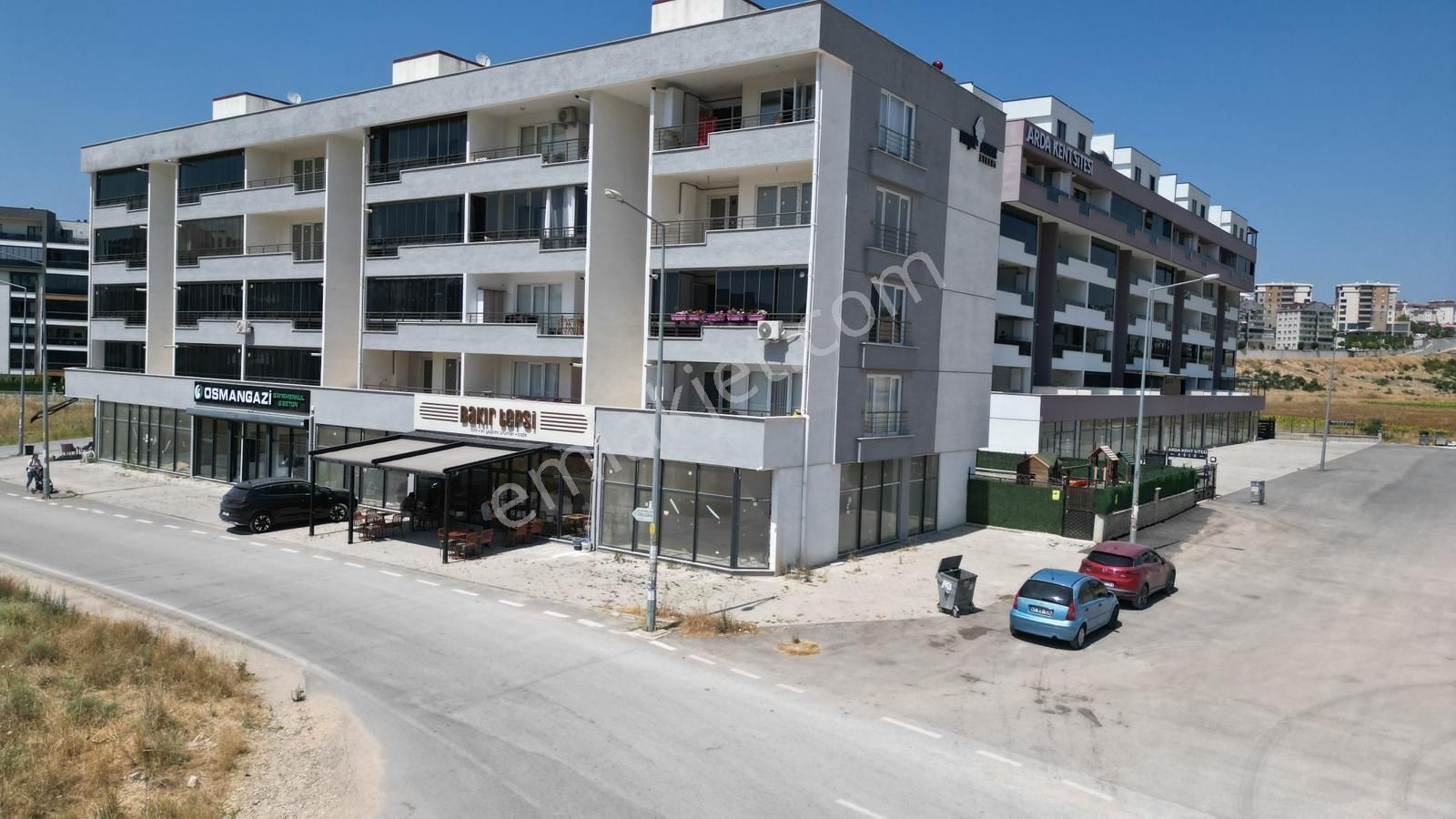 Balkan Mahallesi Bulvara Cephe Köşe Kiralık Dükkan - Görsel 4