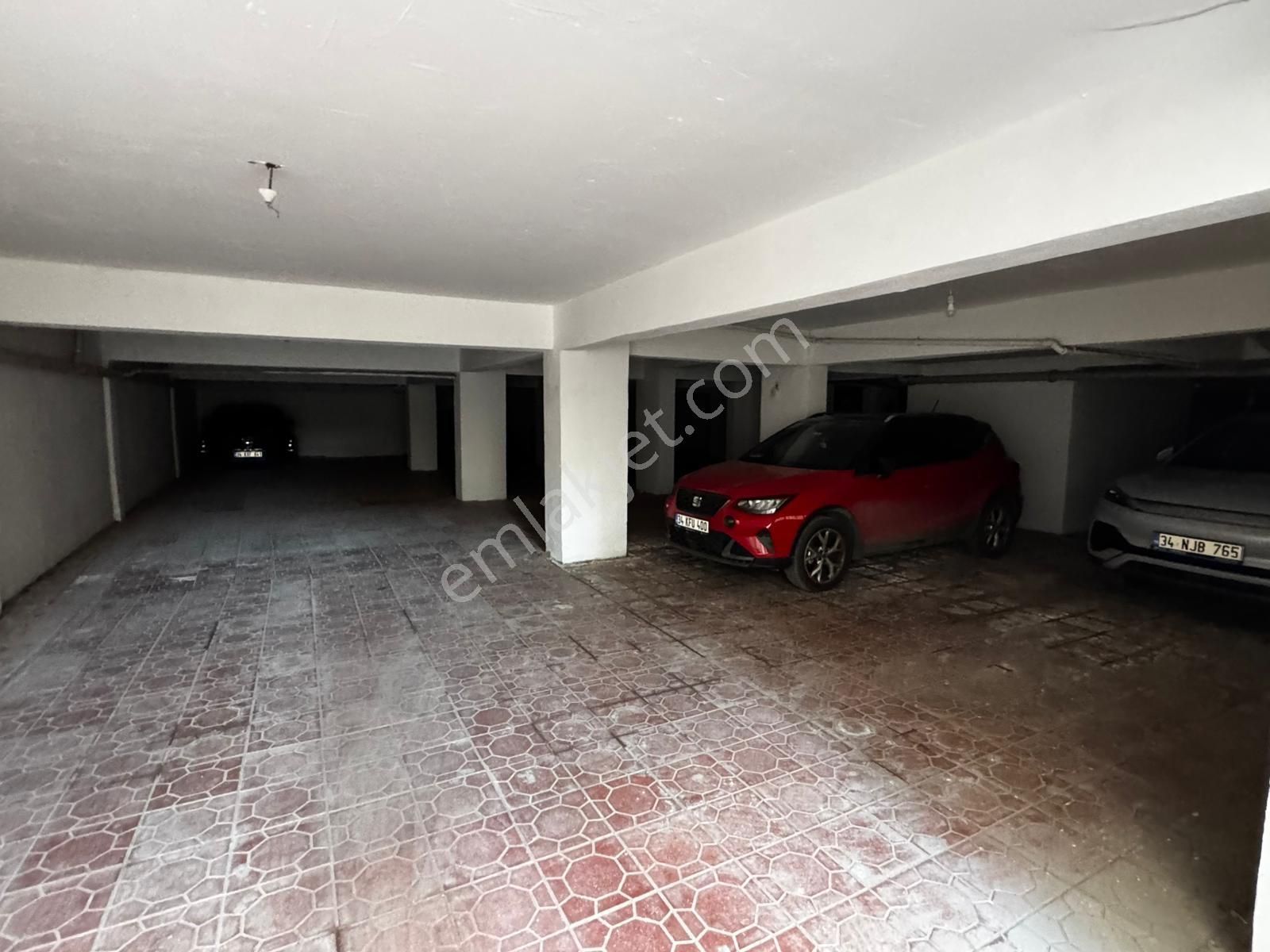 Bulgurlu Cumhuriyet Mh. Libadiye Yakın 2+1 90m2 Kapalı Otoparklı - Görsel 19